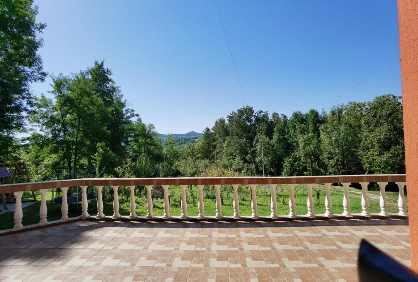Casa Dobrin view 3