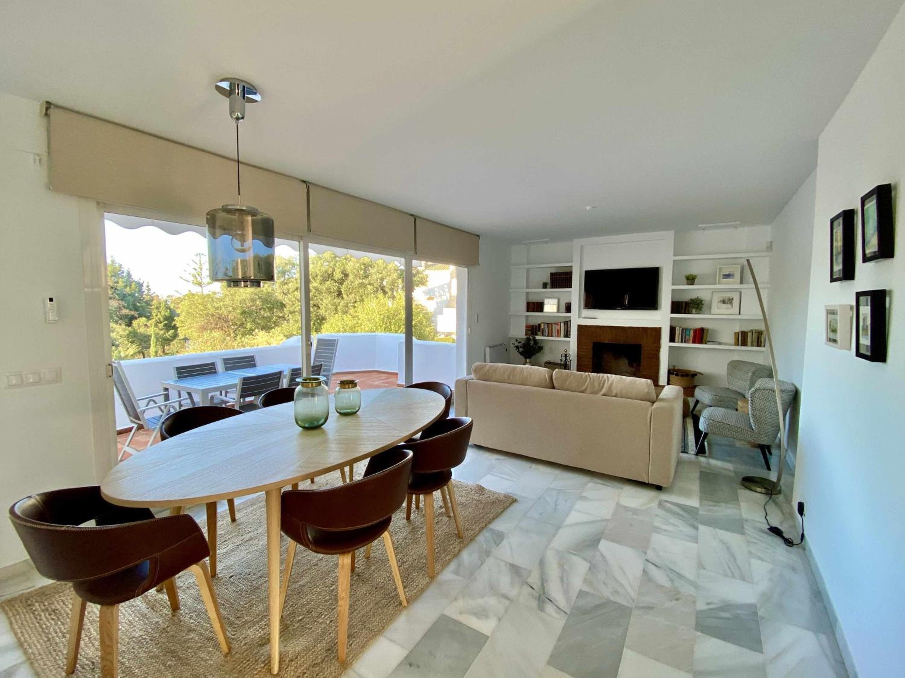 Luxury Apartm Brand newSwimming PoolGolf Beach