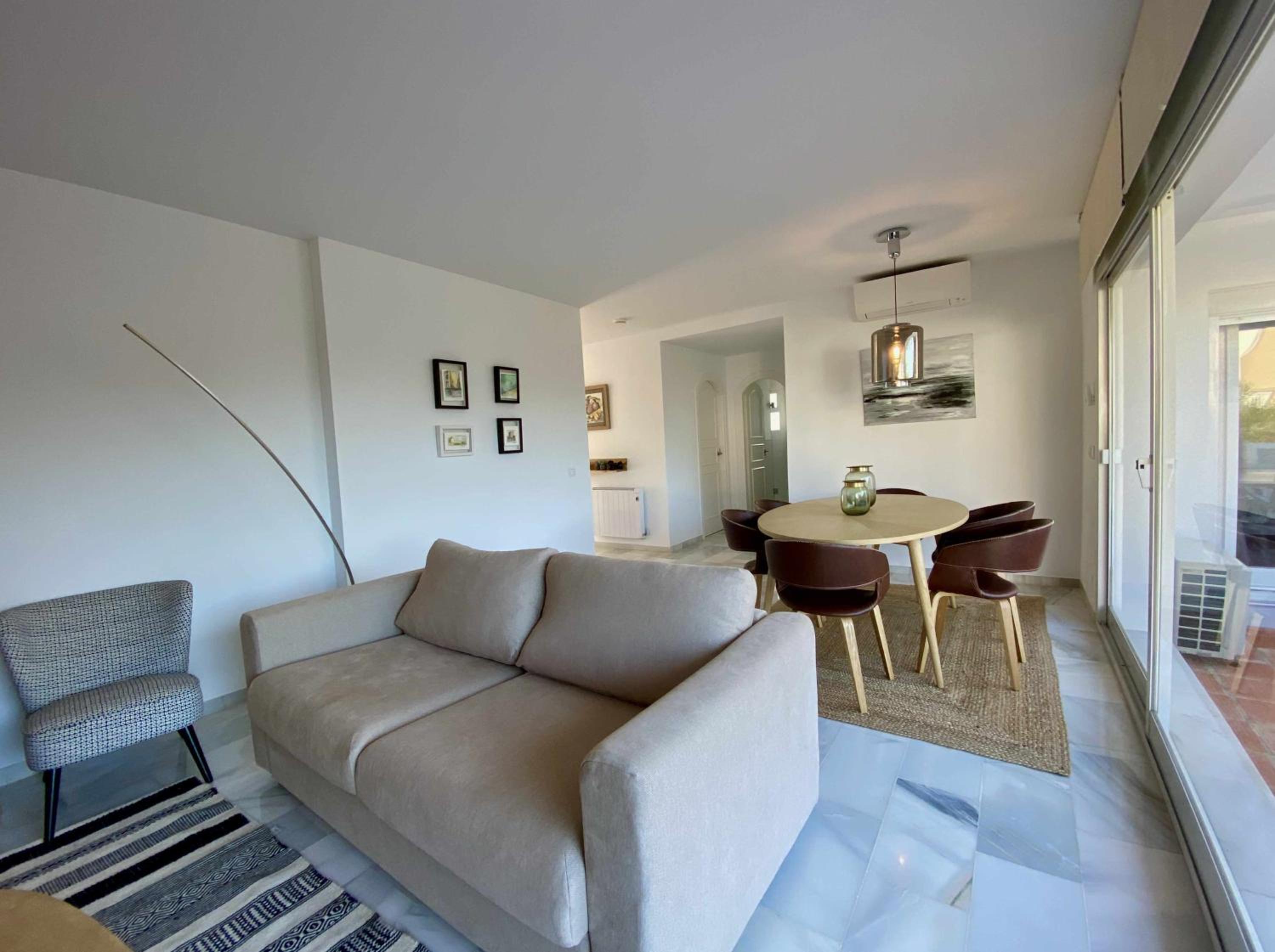 Luxury Apartm Brand newSwimming PoolGolf Beach