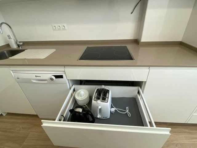Luxury Apartm Brand newSwimming PoolGolf Beach