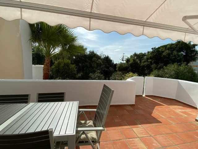 Luxury Apartm Brand newSwimming PoolGolf Beach