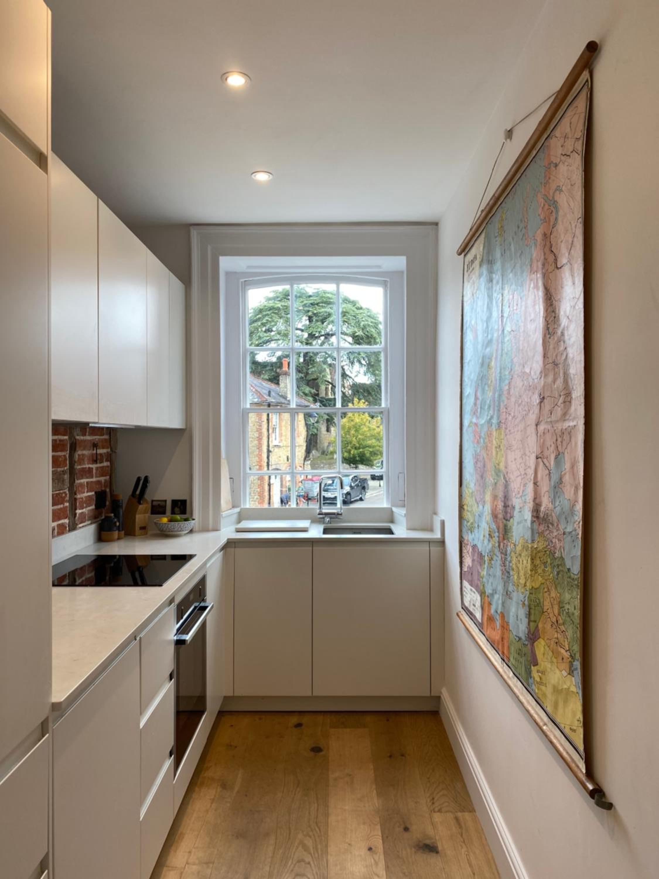 Stunning Georgian Flat in The Heart of Midhurst Old Town view 2