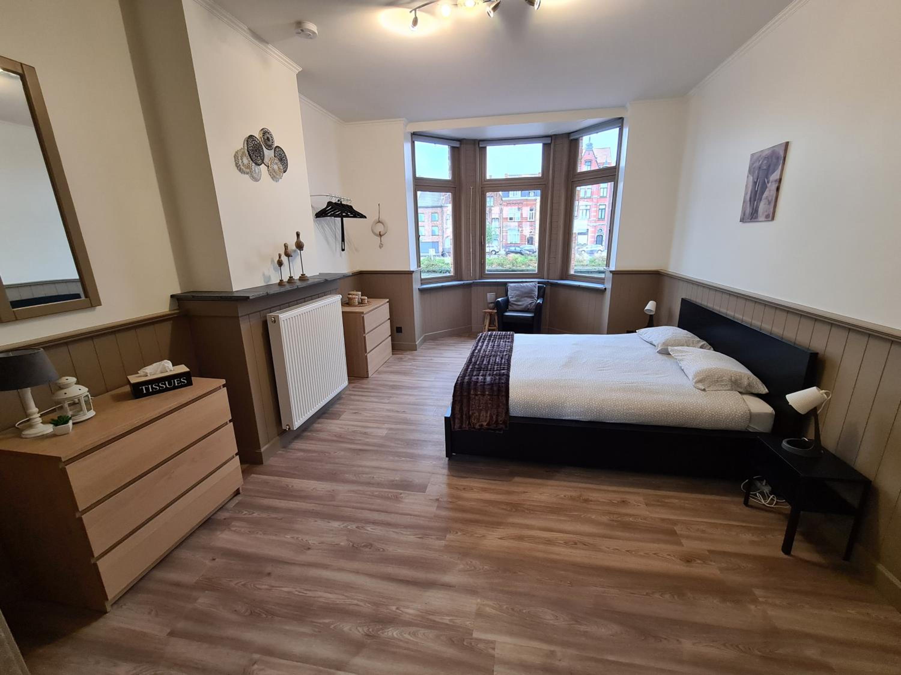 Beautiful apartment met zicht Damse vaart @brugge view 4