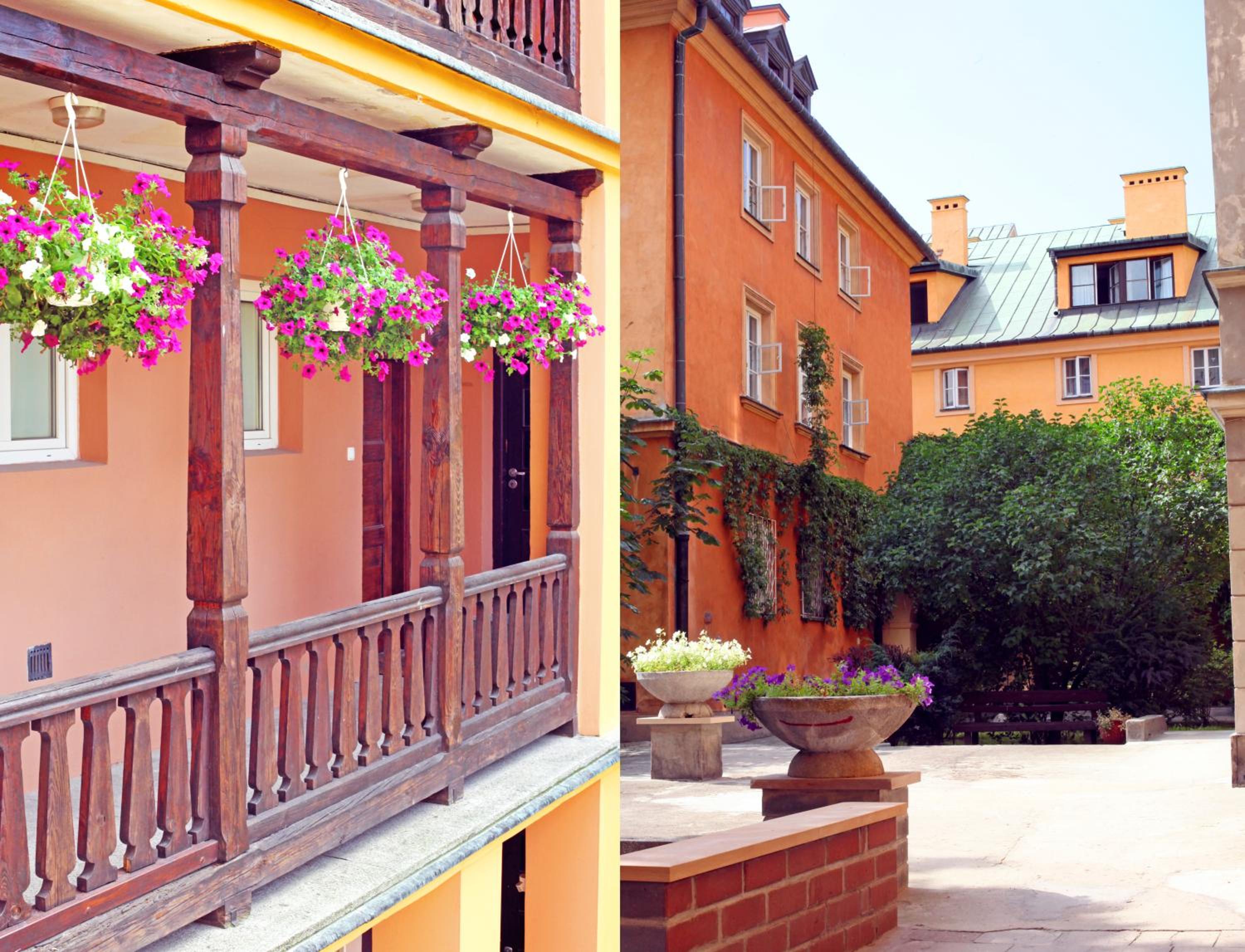 Castle Square Apartment