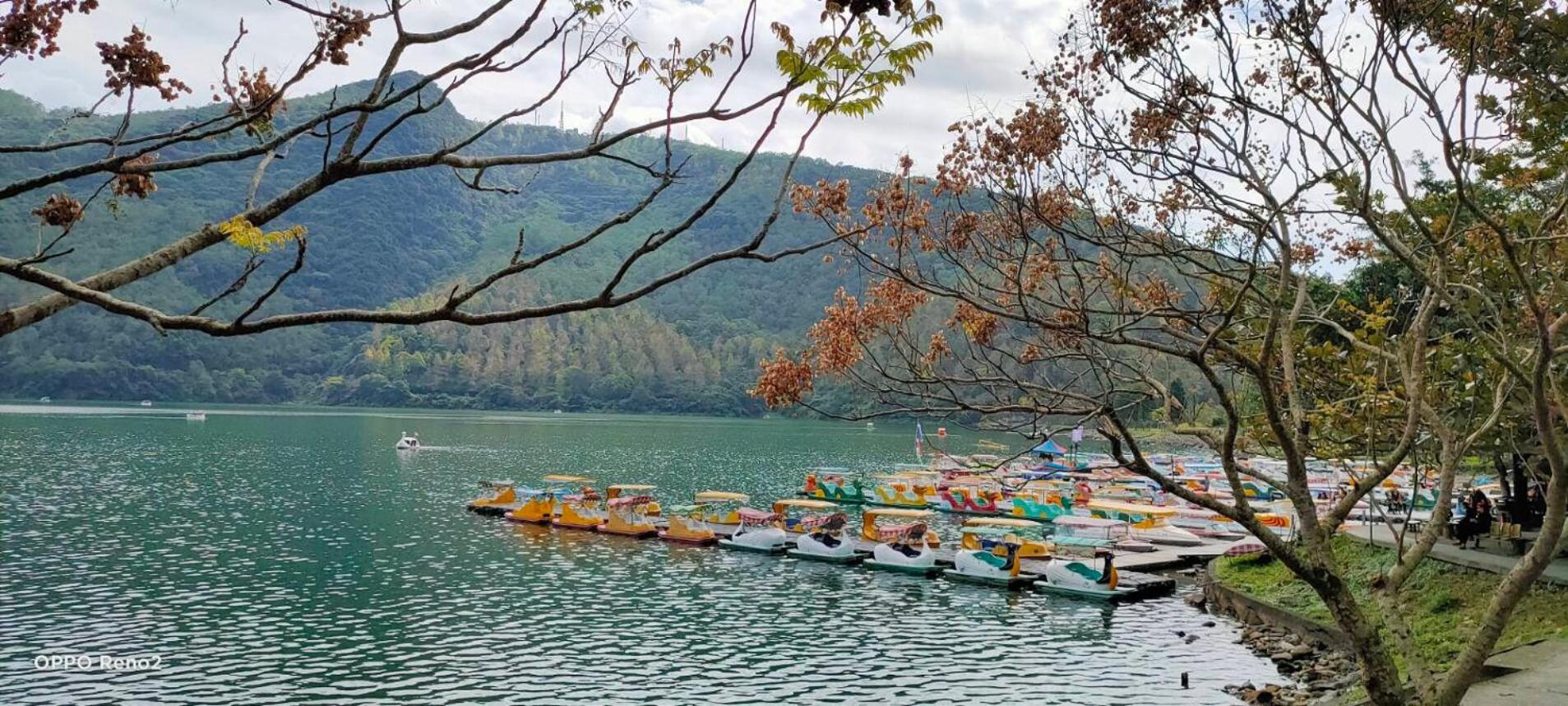 Lakeside 46