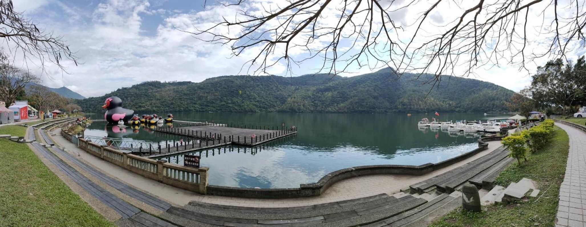 Lakeside 46