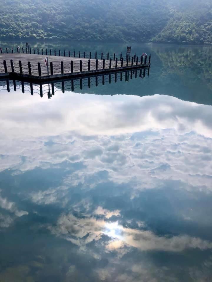 Lakeside 46