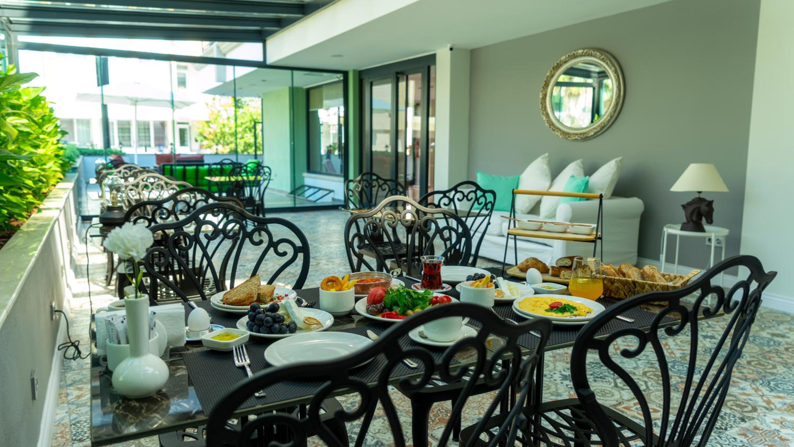 The Mori Club Hotel - Image 5