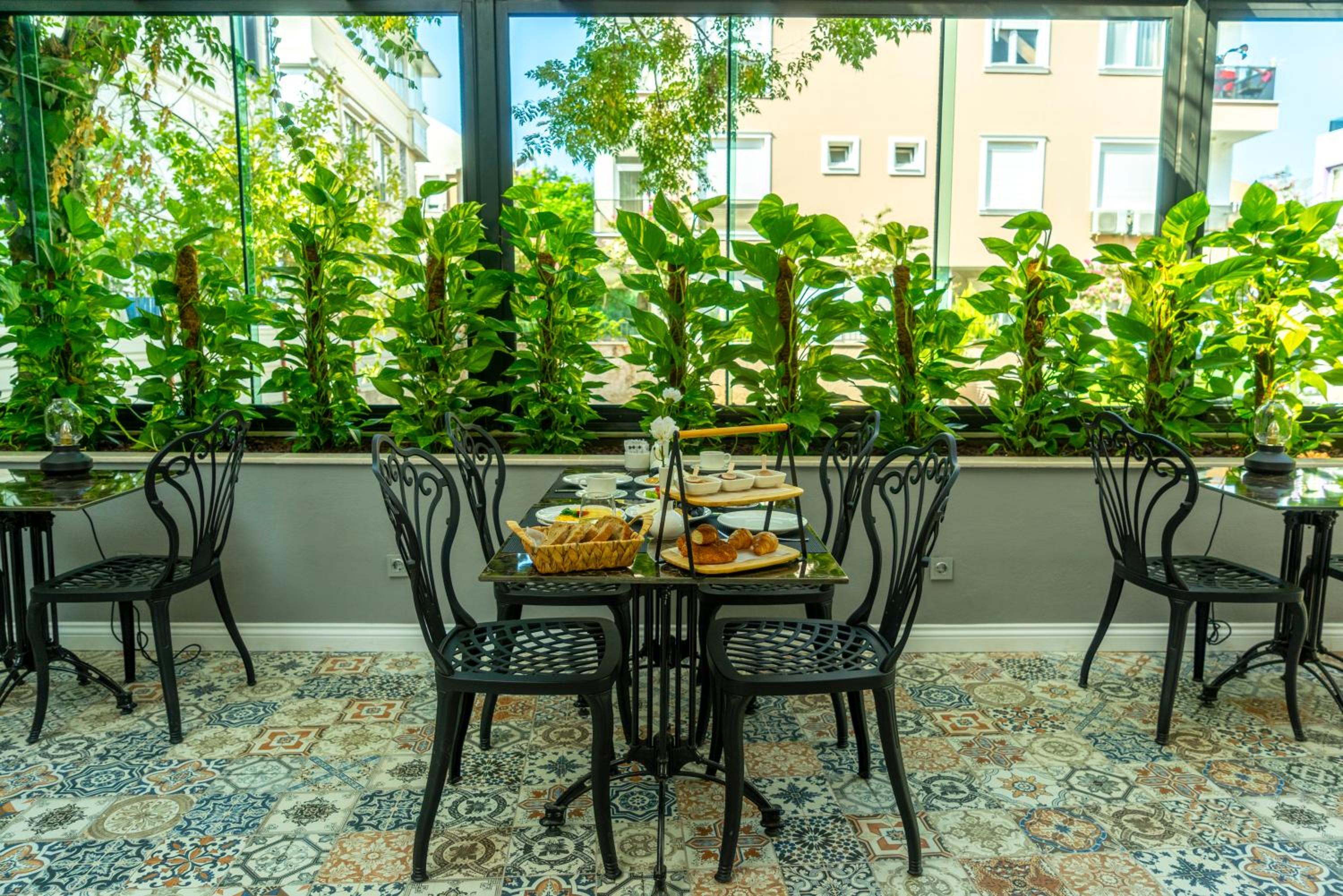 The Mori Club Hotel - Image 11