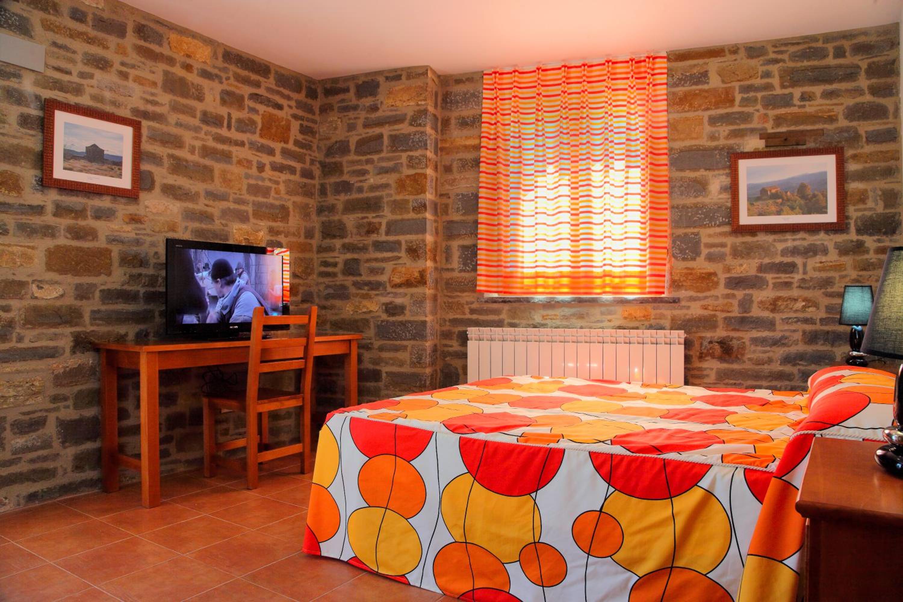 Casas Pirineo, Ainsa