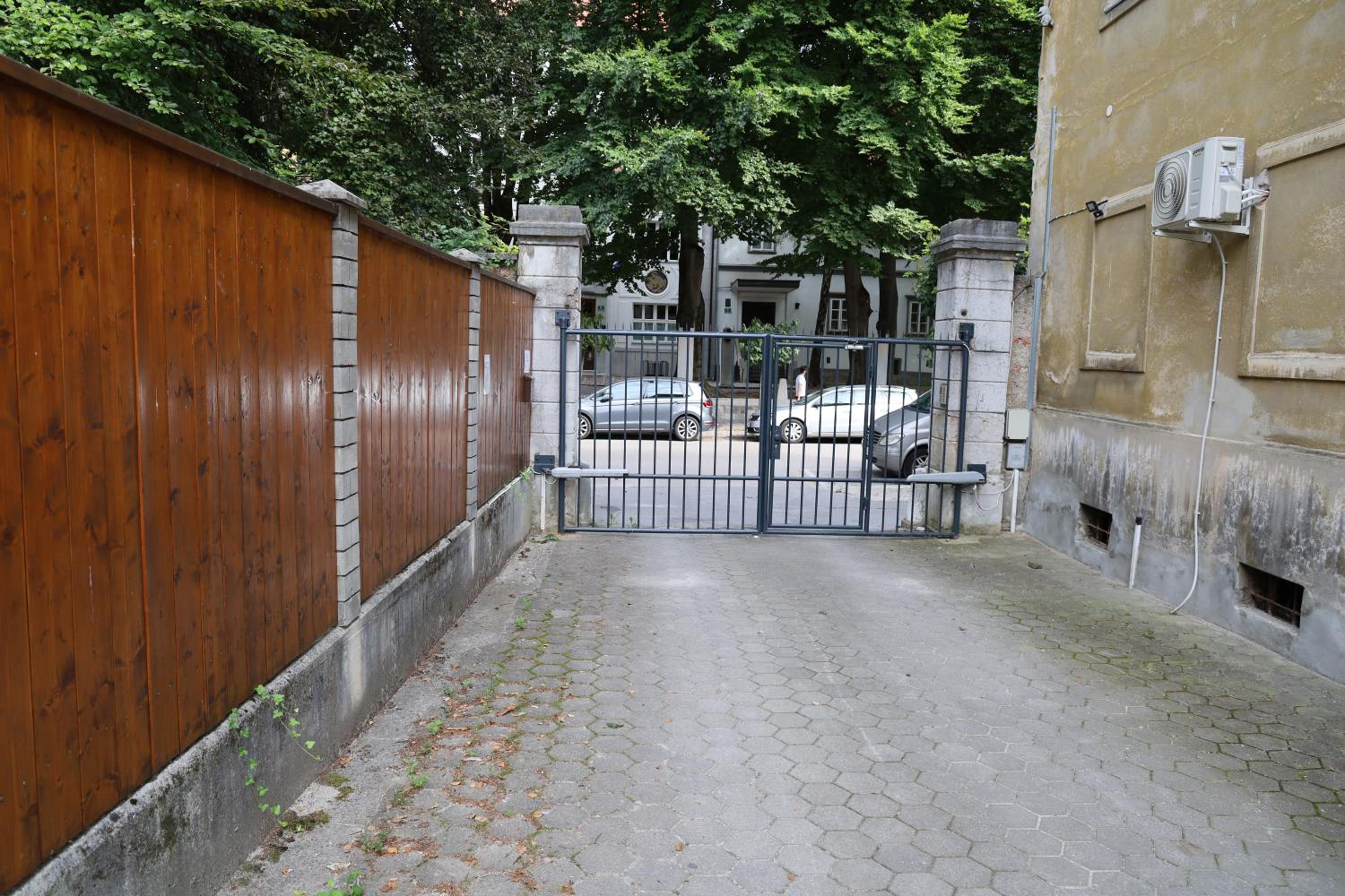 Photo 7