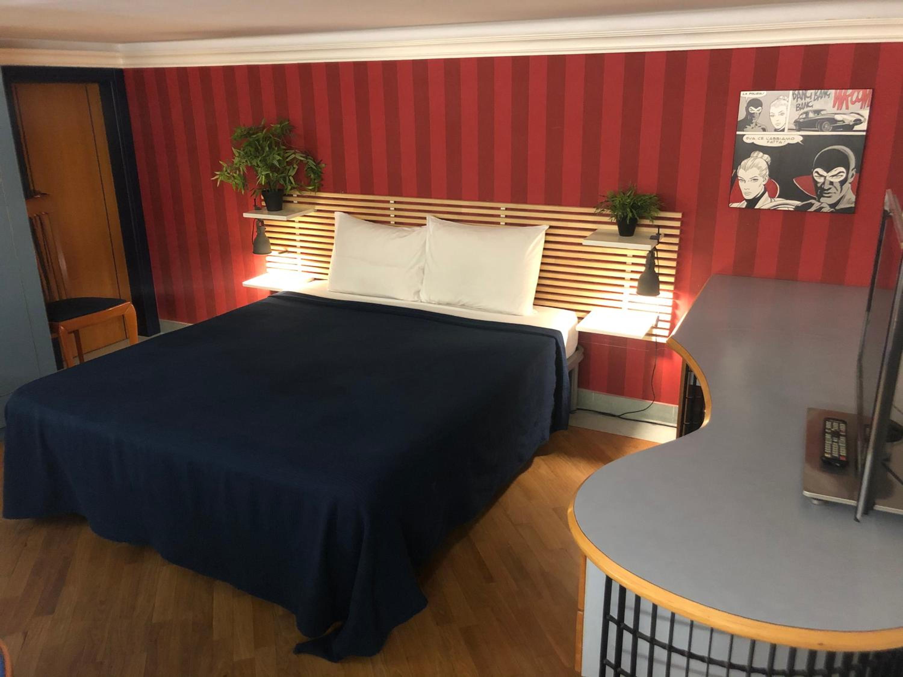 hotel room