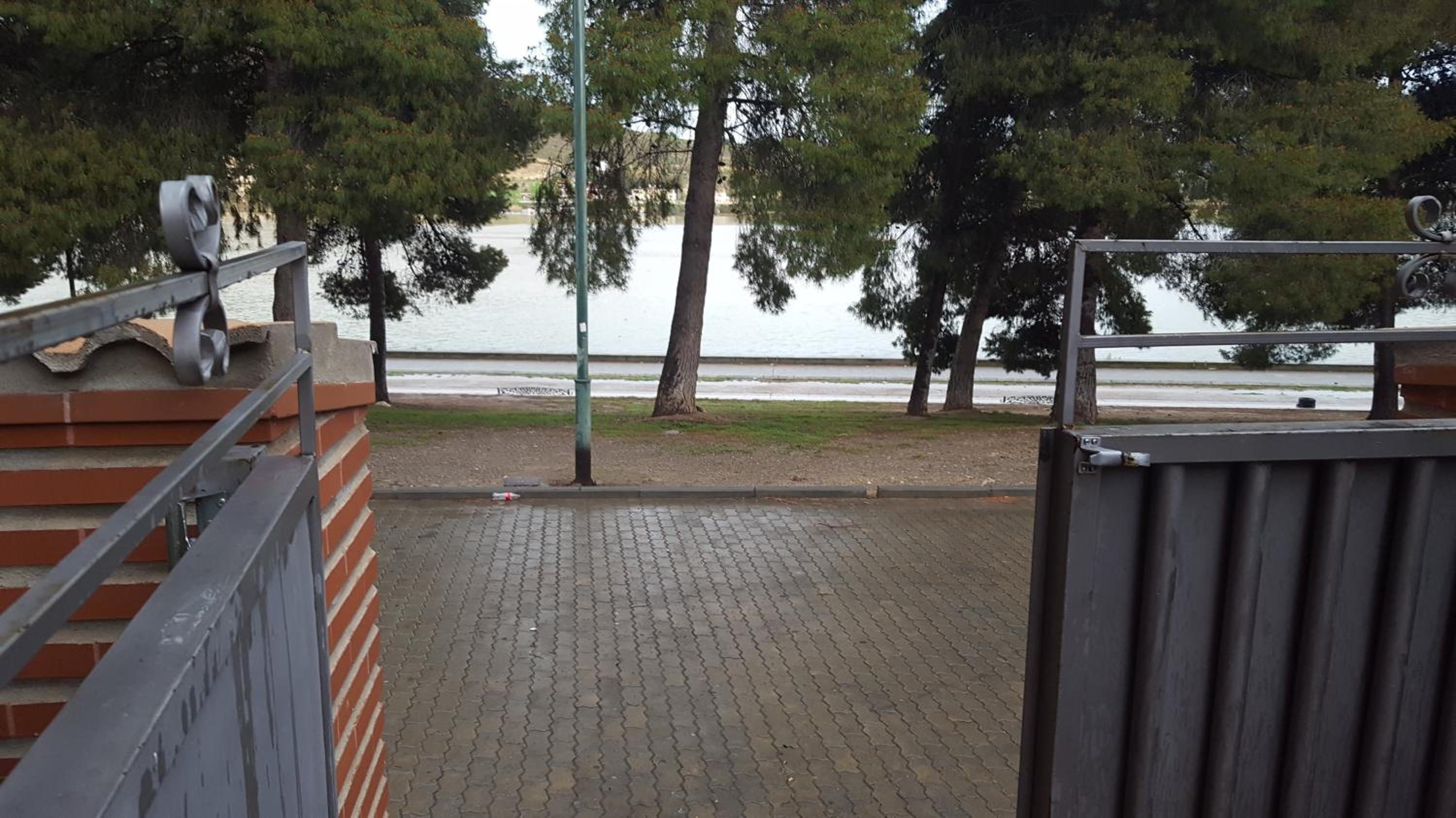 TU CASA EN MEQUINENZA CON WIFI view 4