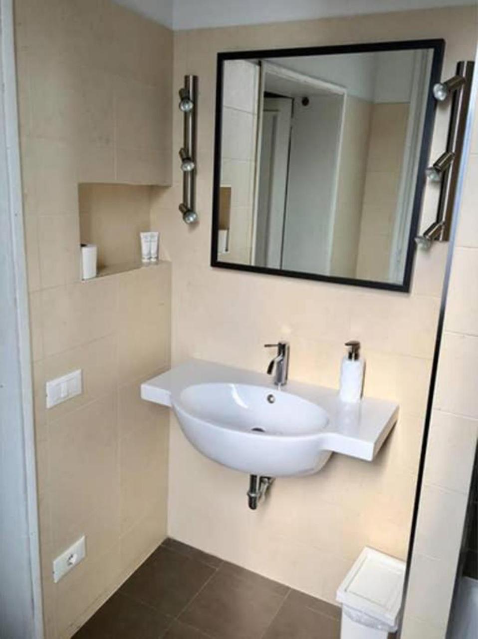 Charming large palazzo in center Venice for up to 9 people