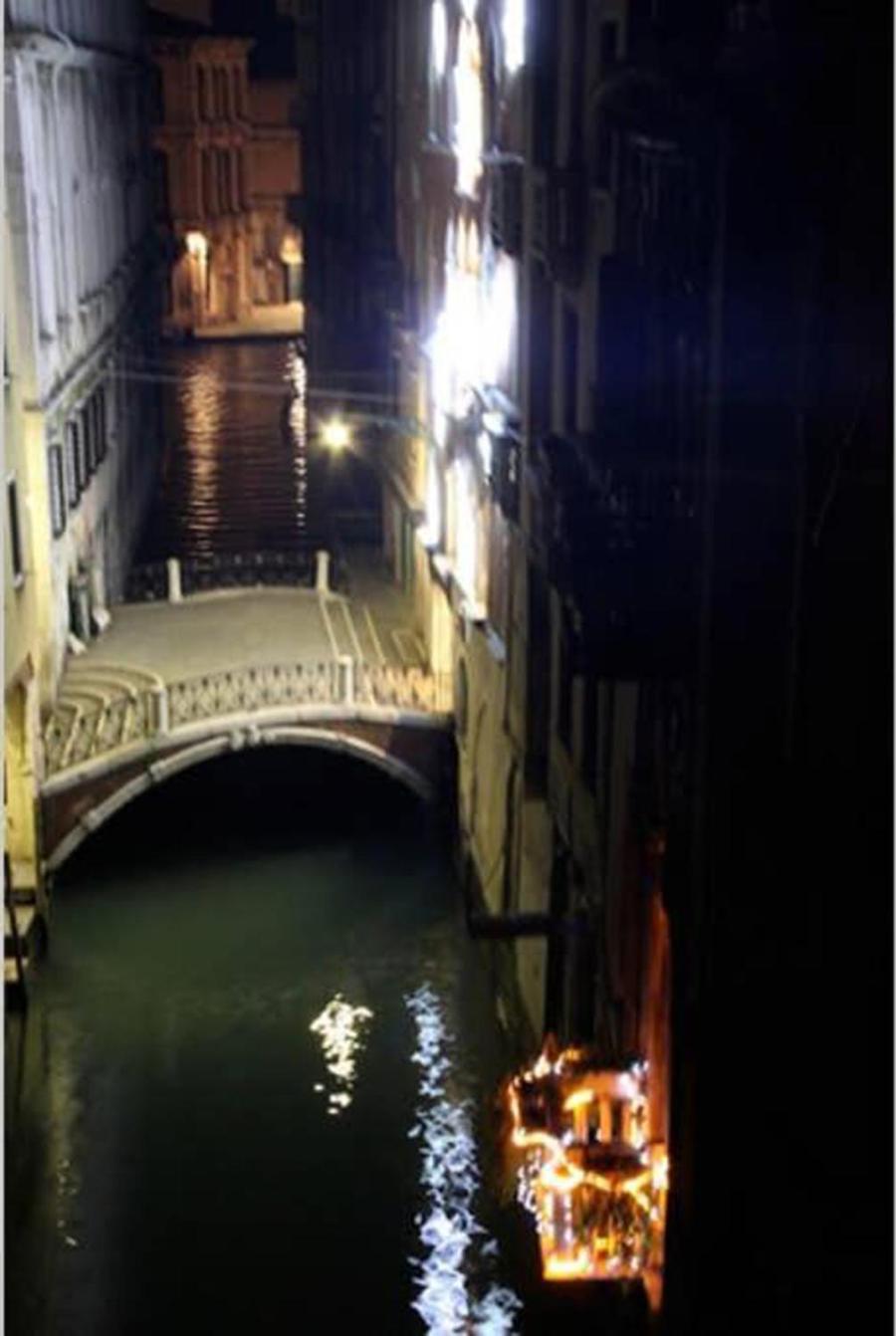 Charming large palazzo in center Venice for up to 9 people