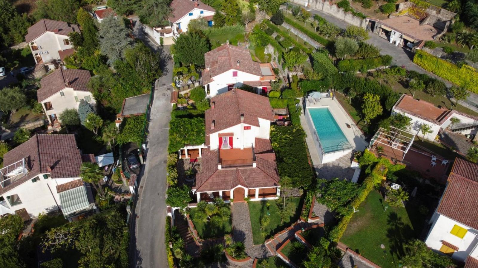 Villa Santulli with private pool view 5