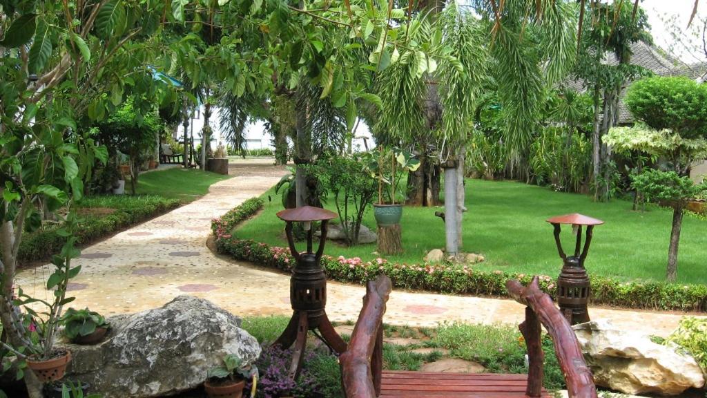 Samroiyod Holiday Resort