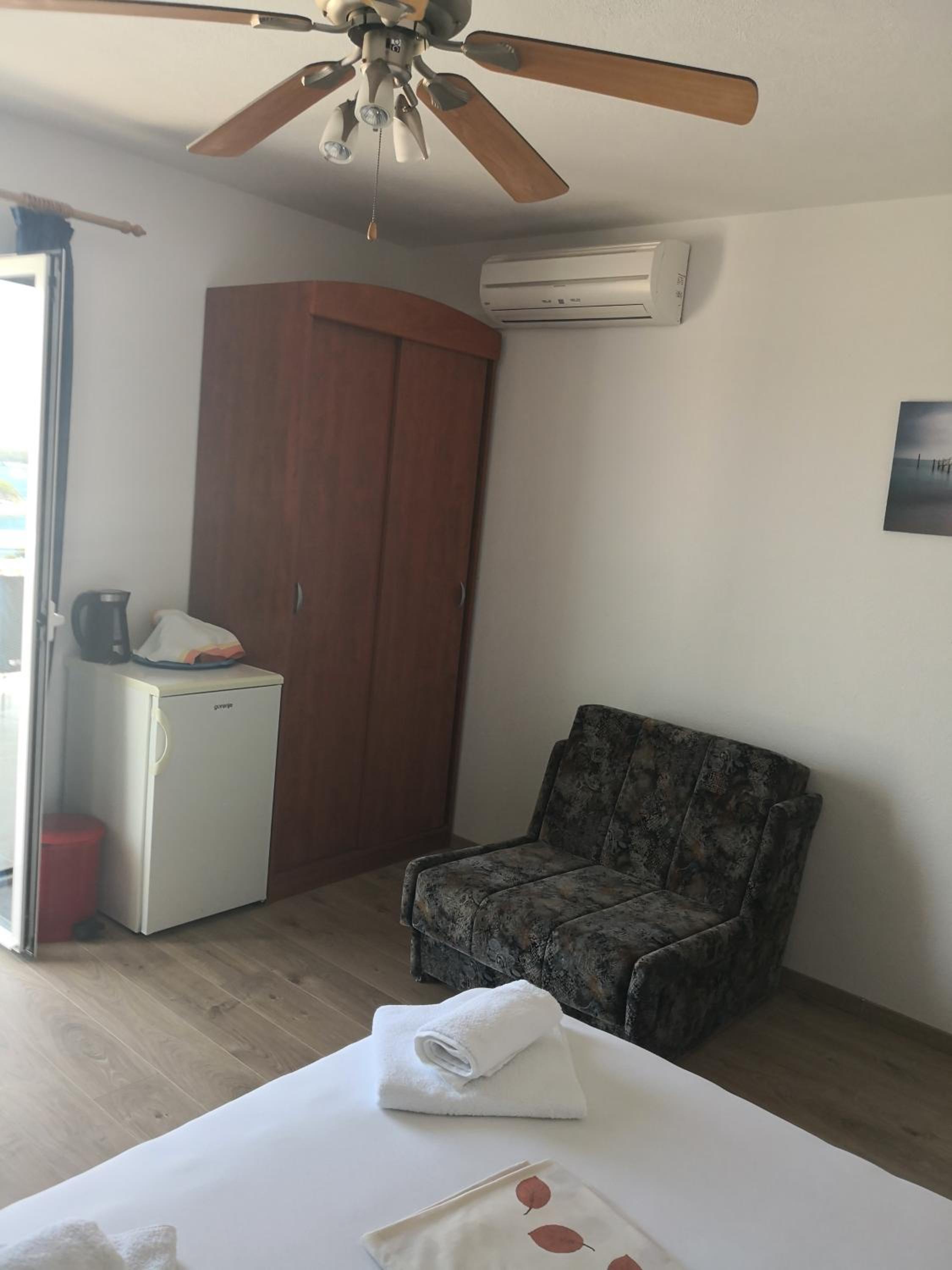 Apartments Kresic