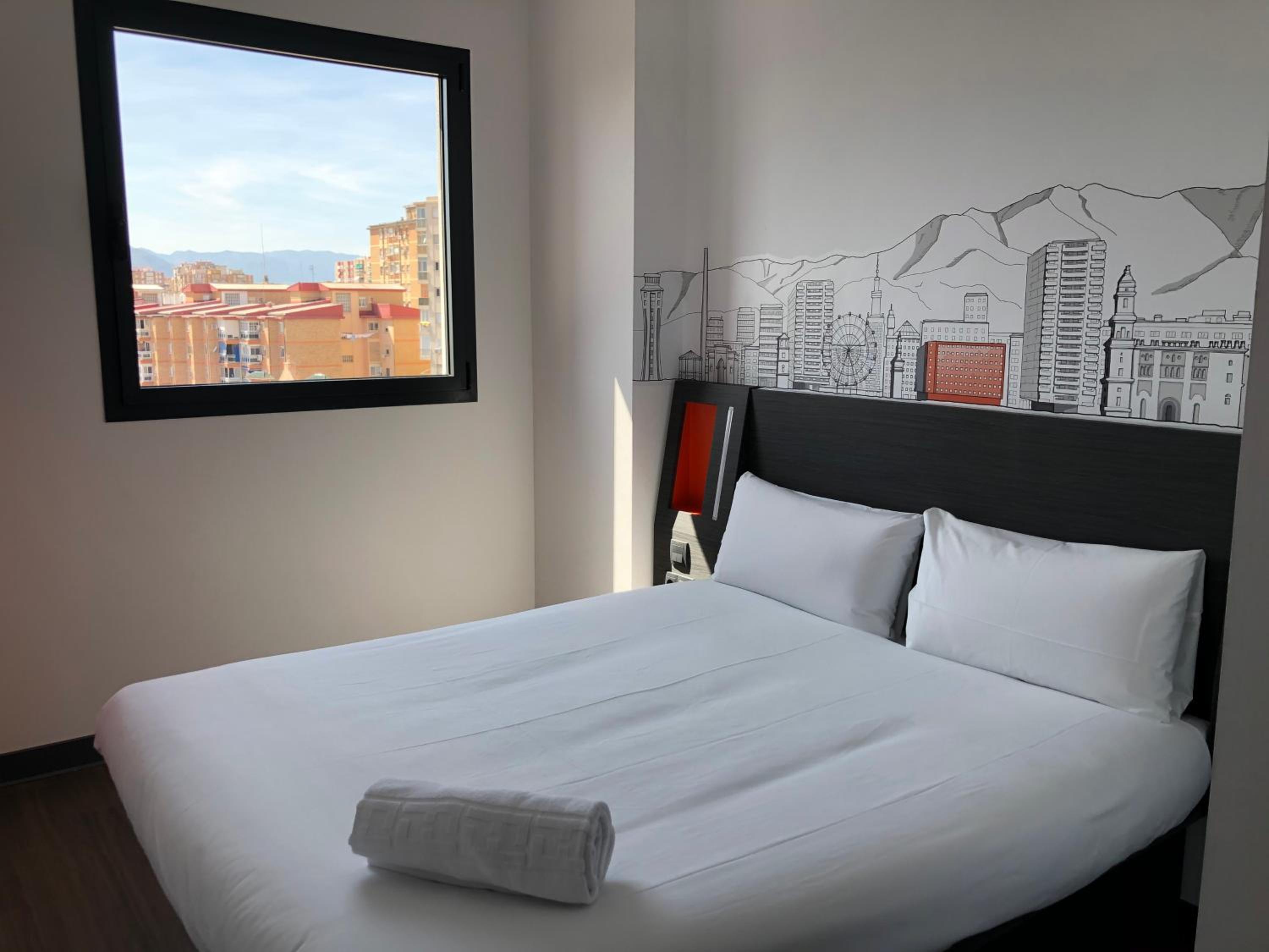 Hotel easyHotel Malaga City Centre - Image 1