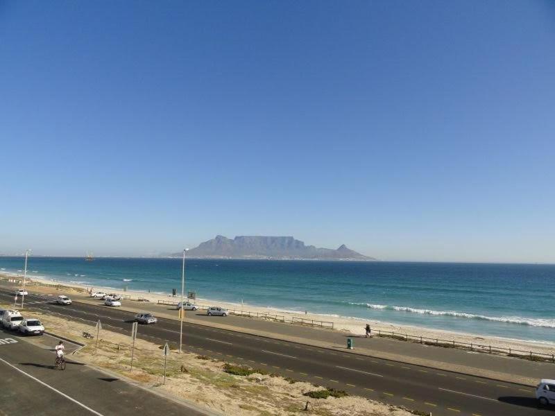 Infinity Self Catering Beachfront Apartment 302 view 2