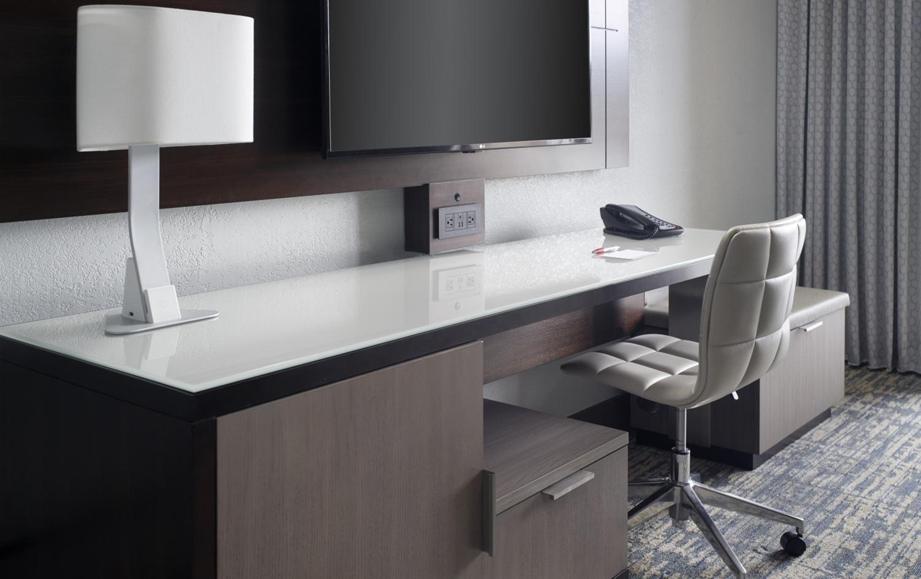 Atlanta Vacations - Atlanta Evergreen Lakeside Resort - Property Image 2