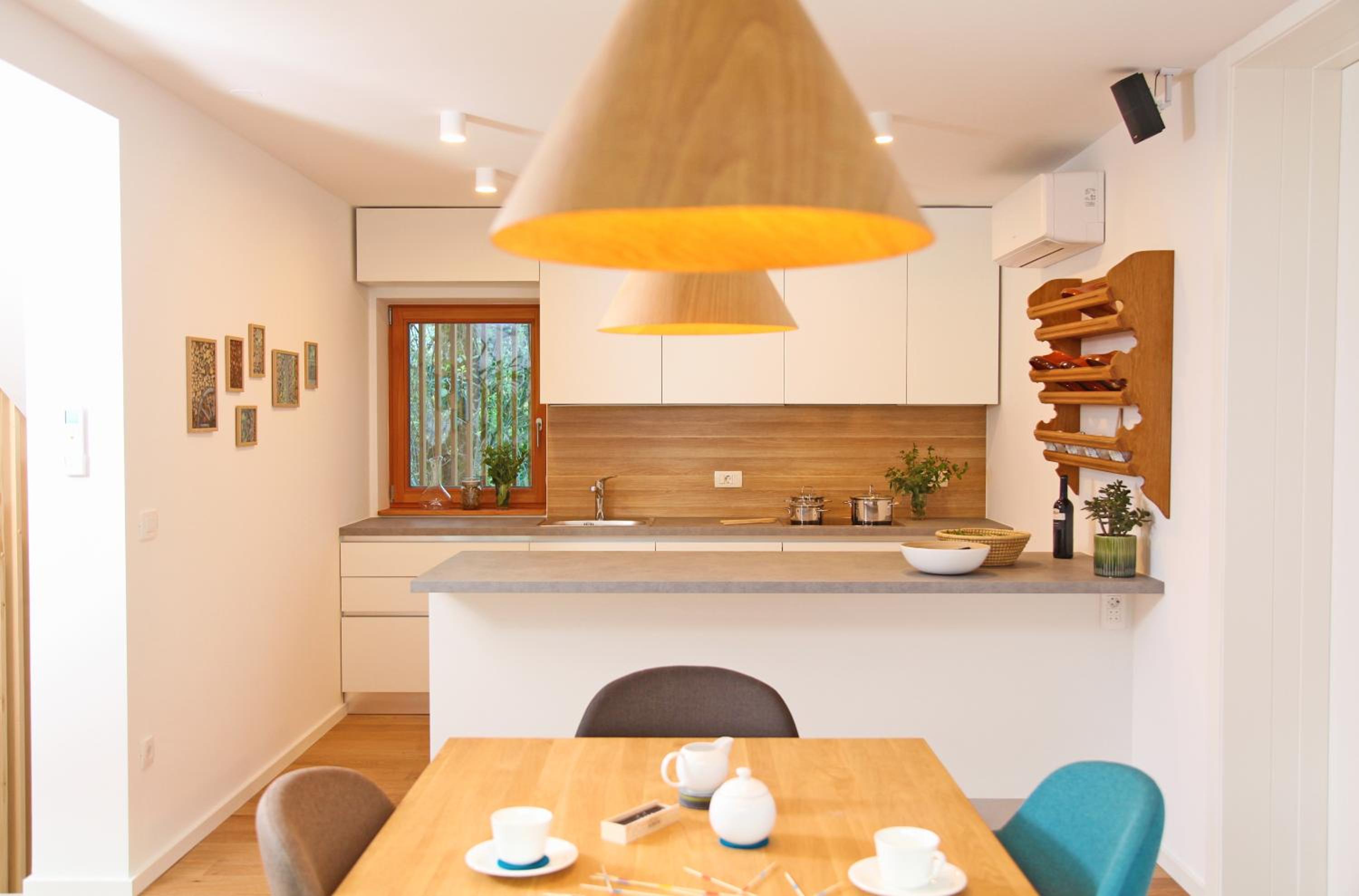 Apartment Jurijana - New 4-Bedroom Triplex with Sauna & Garden