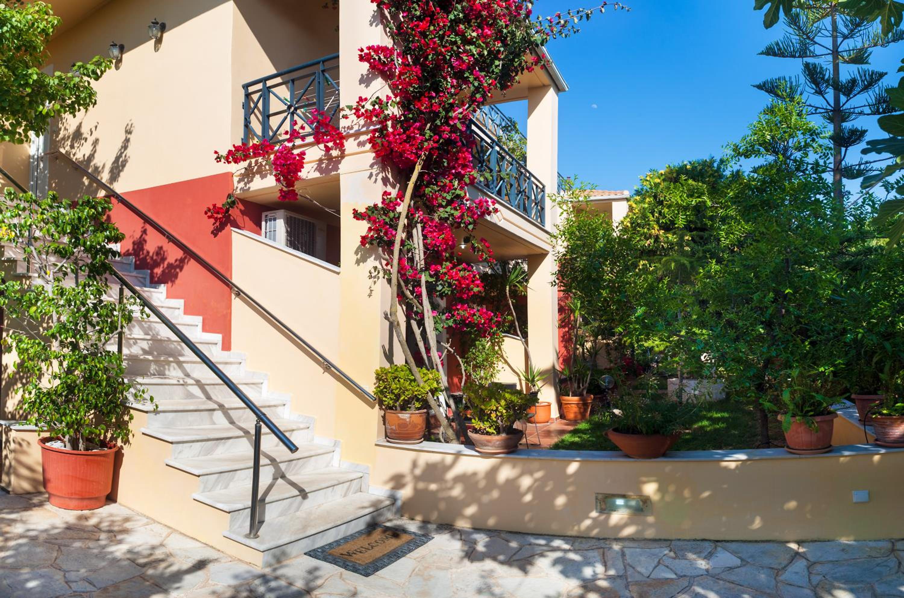 Hotel Lefkas Blue Residence - Image 1