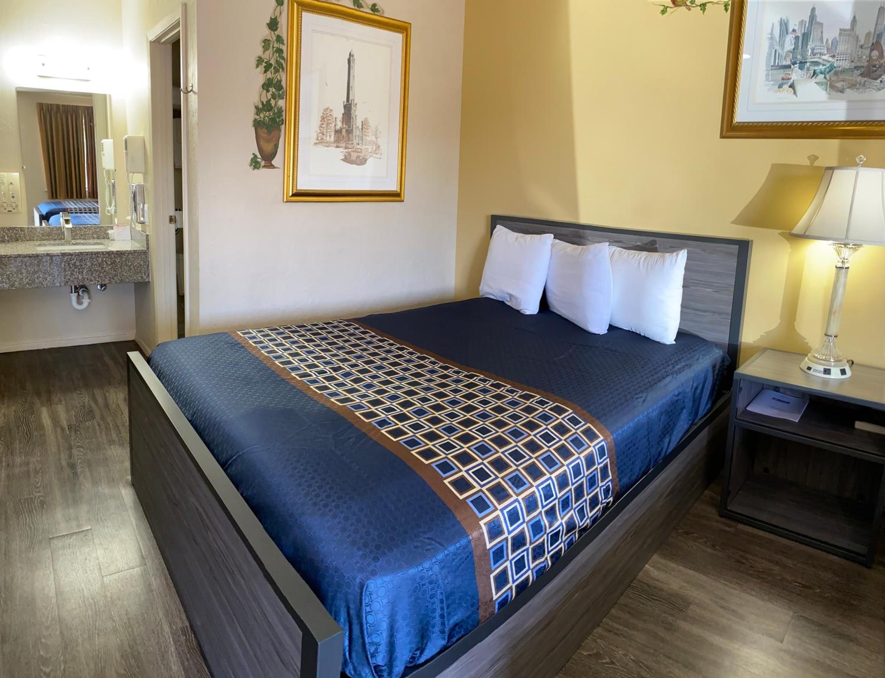 Americas Best Value Inn - Legend's Inn view 2