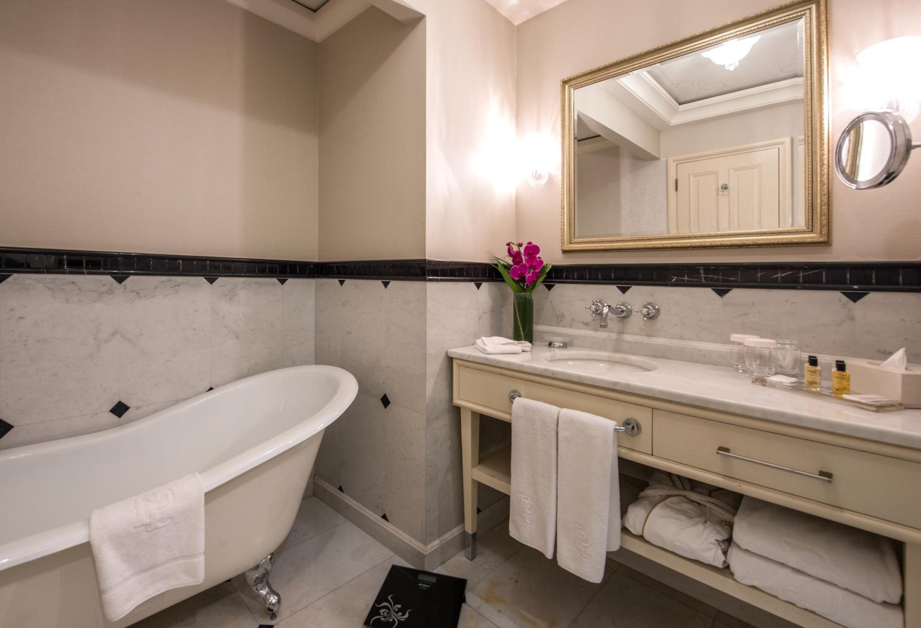 Pera Palace Hotel - Image 58