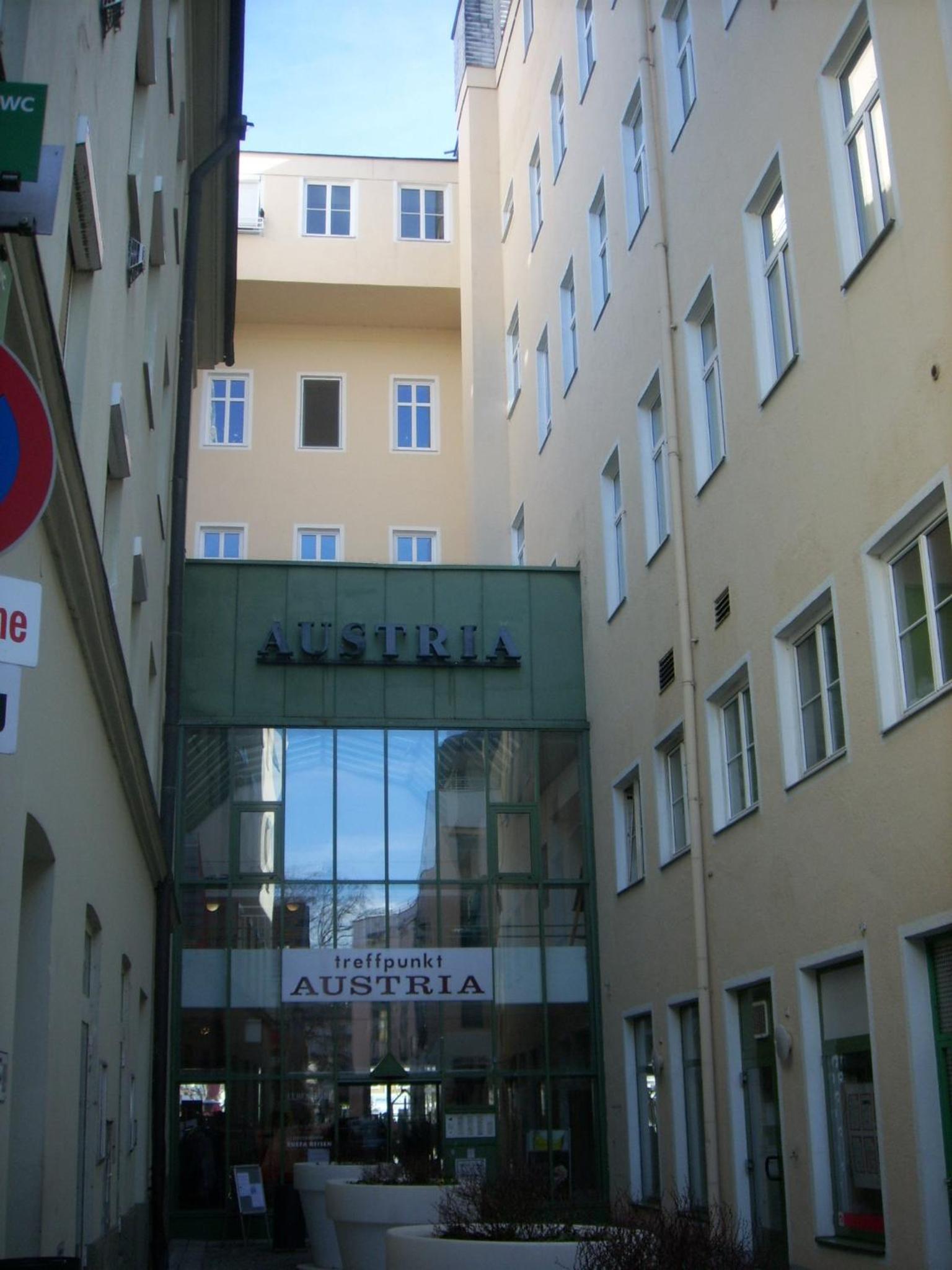 Garconniere im ehemaligen Hotel Austria view 3