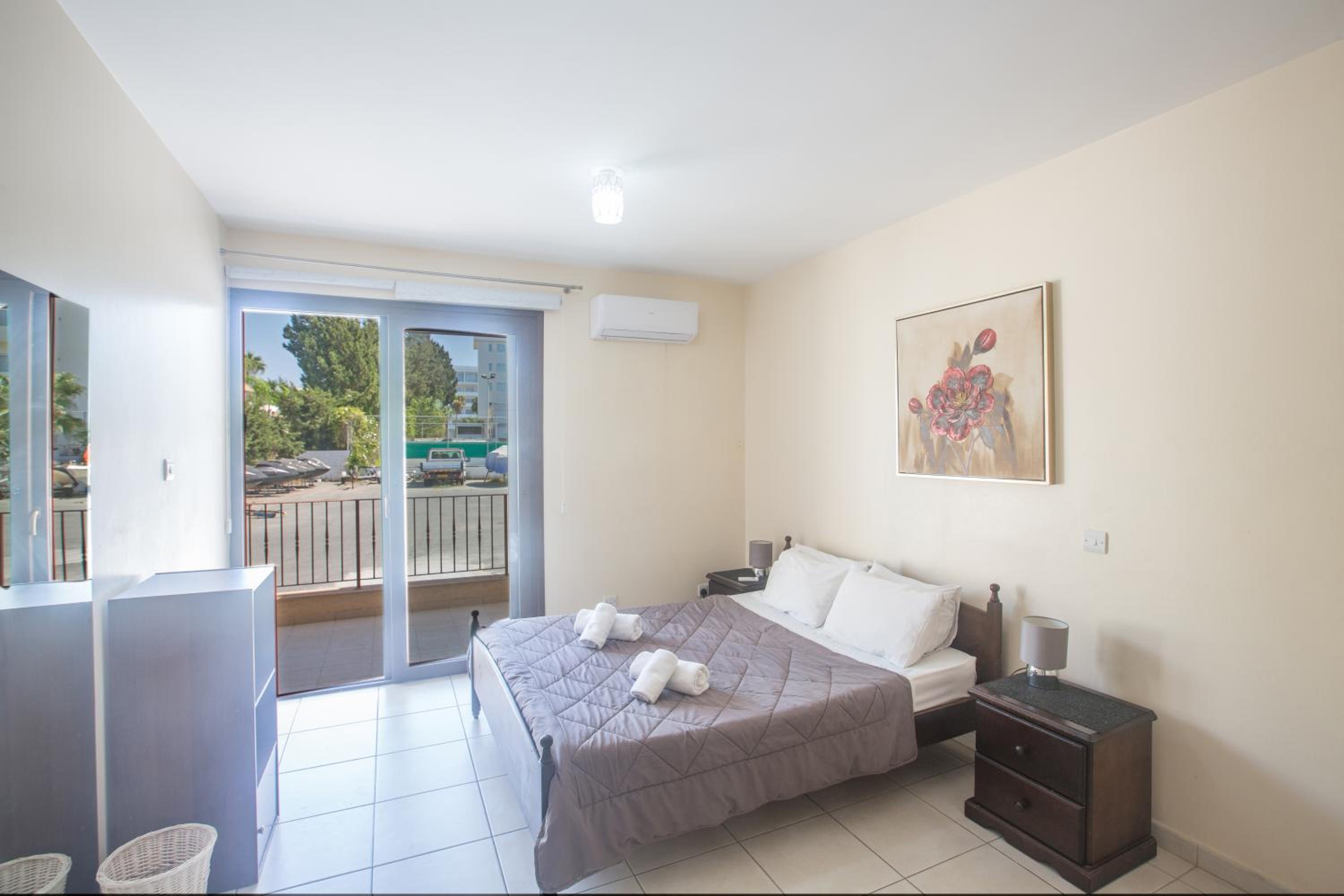Napiana Apartments