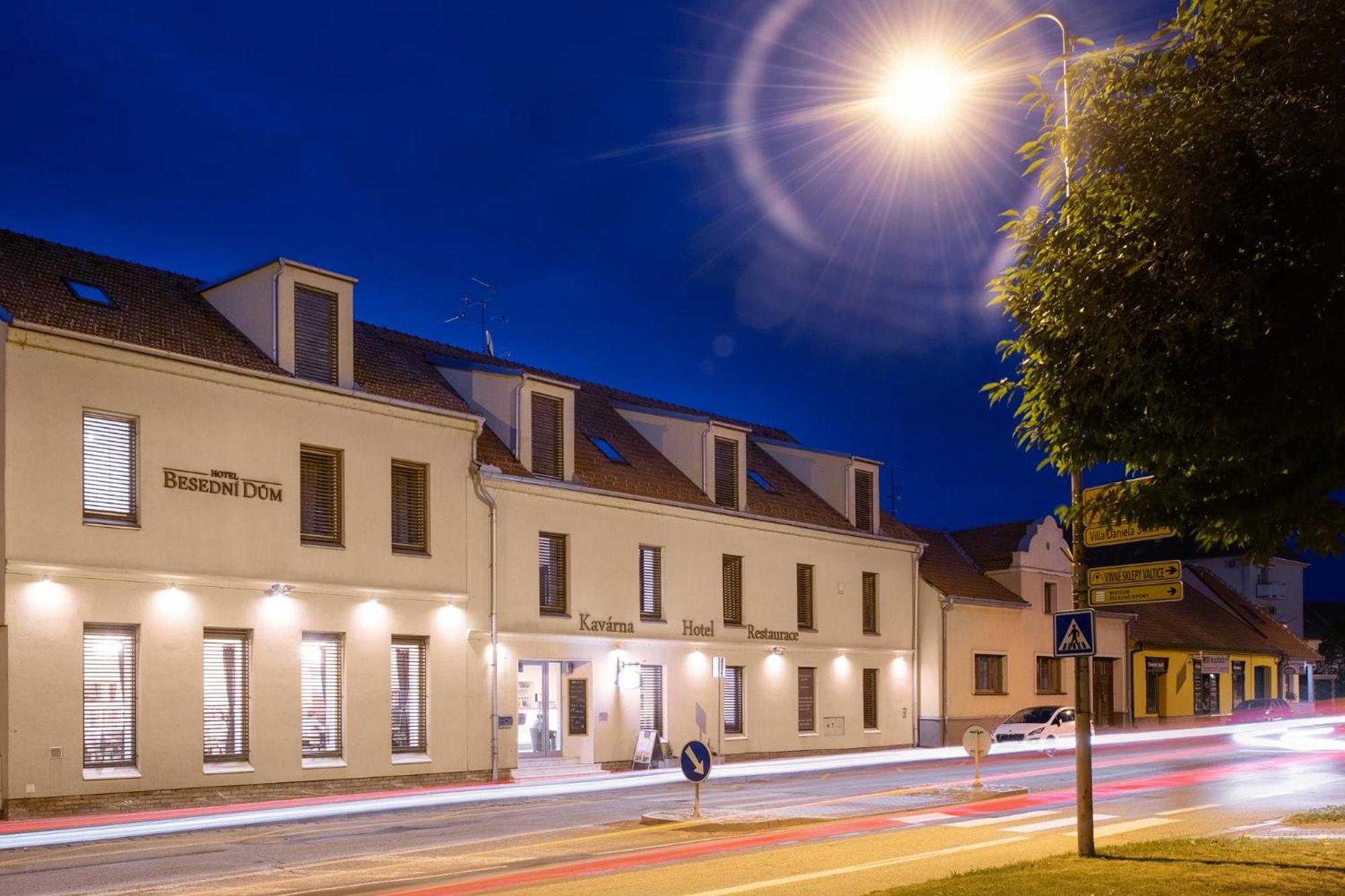 Hotel Wine & Wellness hotel Besední dům