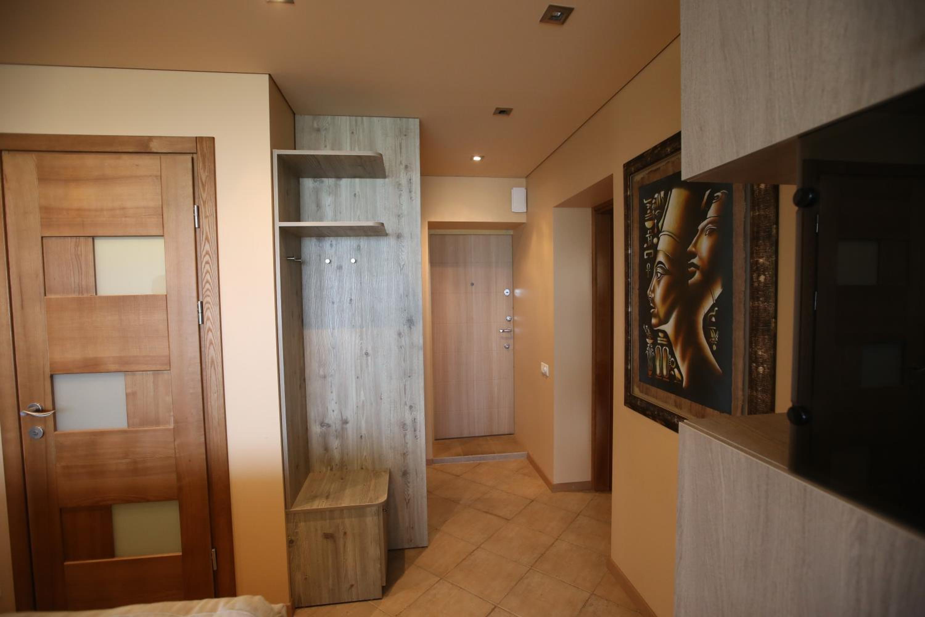 Park View Apartment view 3