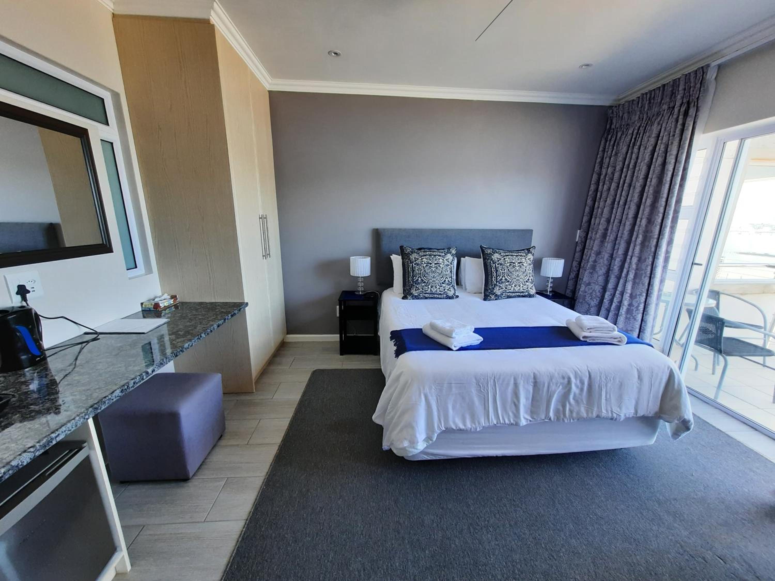 Phoenix Lodge and Waterside Accommodation