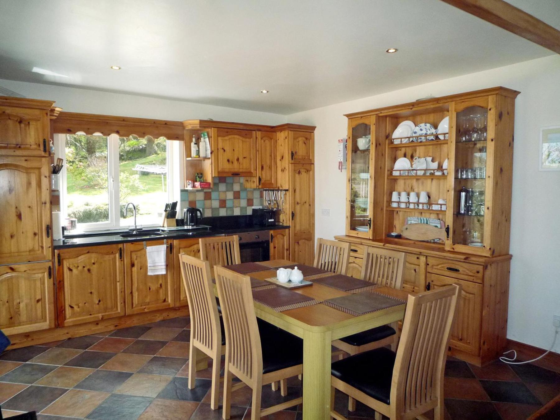 Radharc na Cealla Holiday Home by Trident Holiday Homes view 4