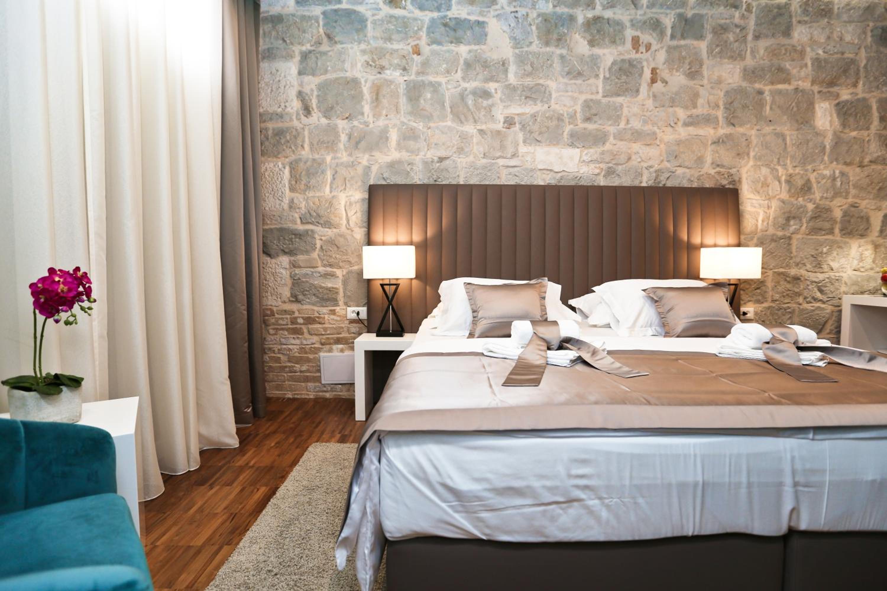 Riva Luxury Rooms photo 40 of 87