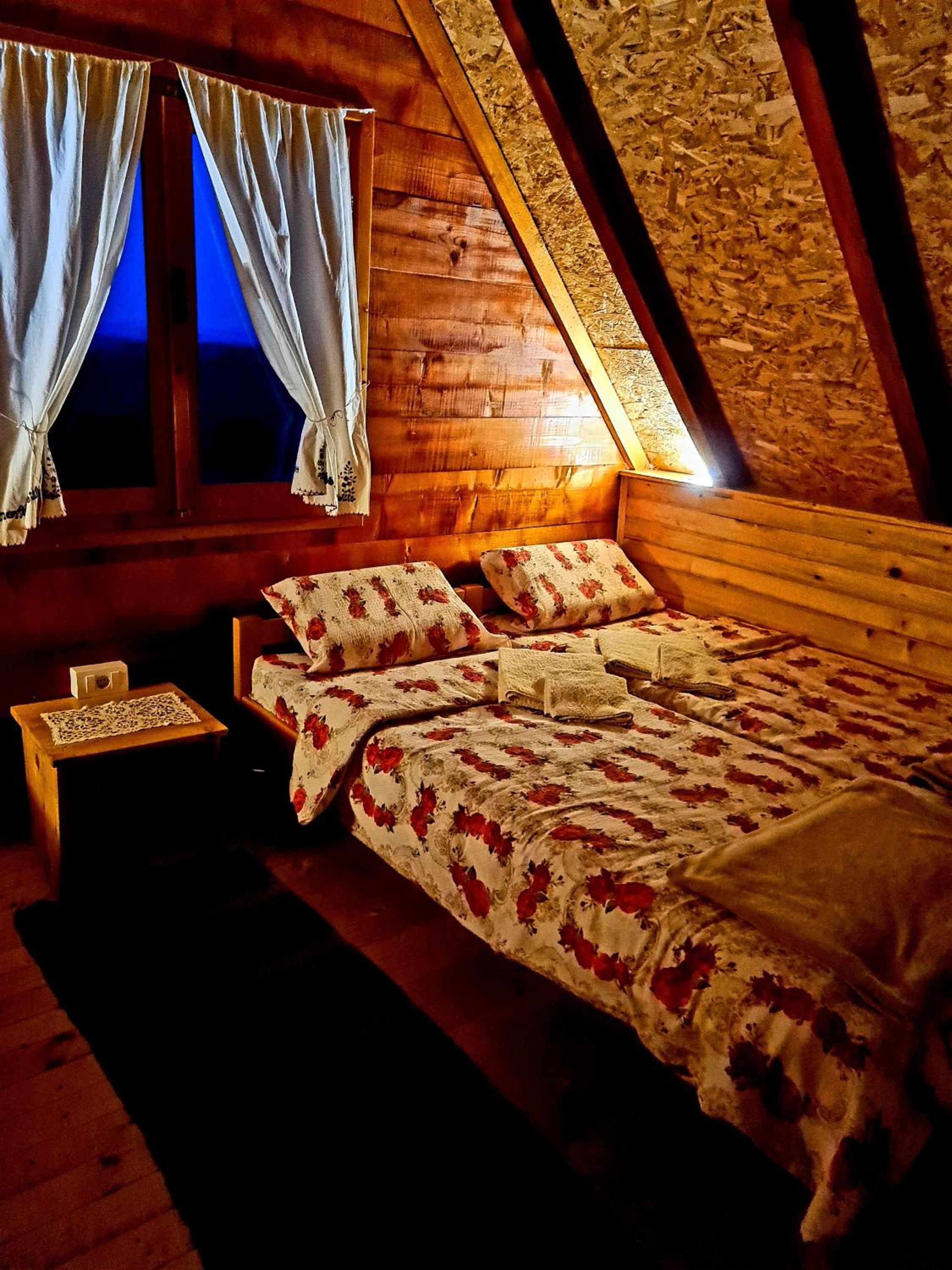 Markove kolibe 1, Uvac,većaa view 3