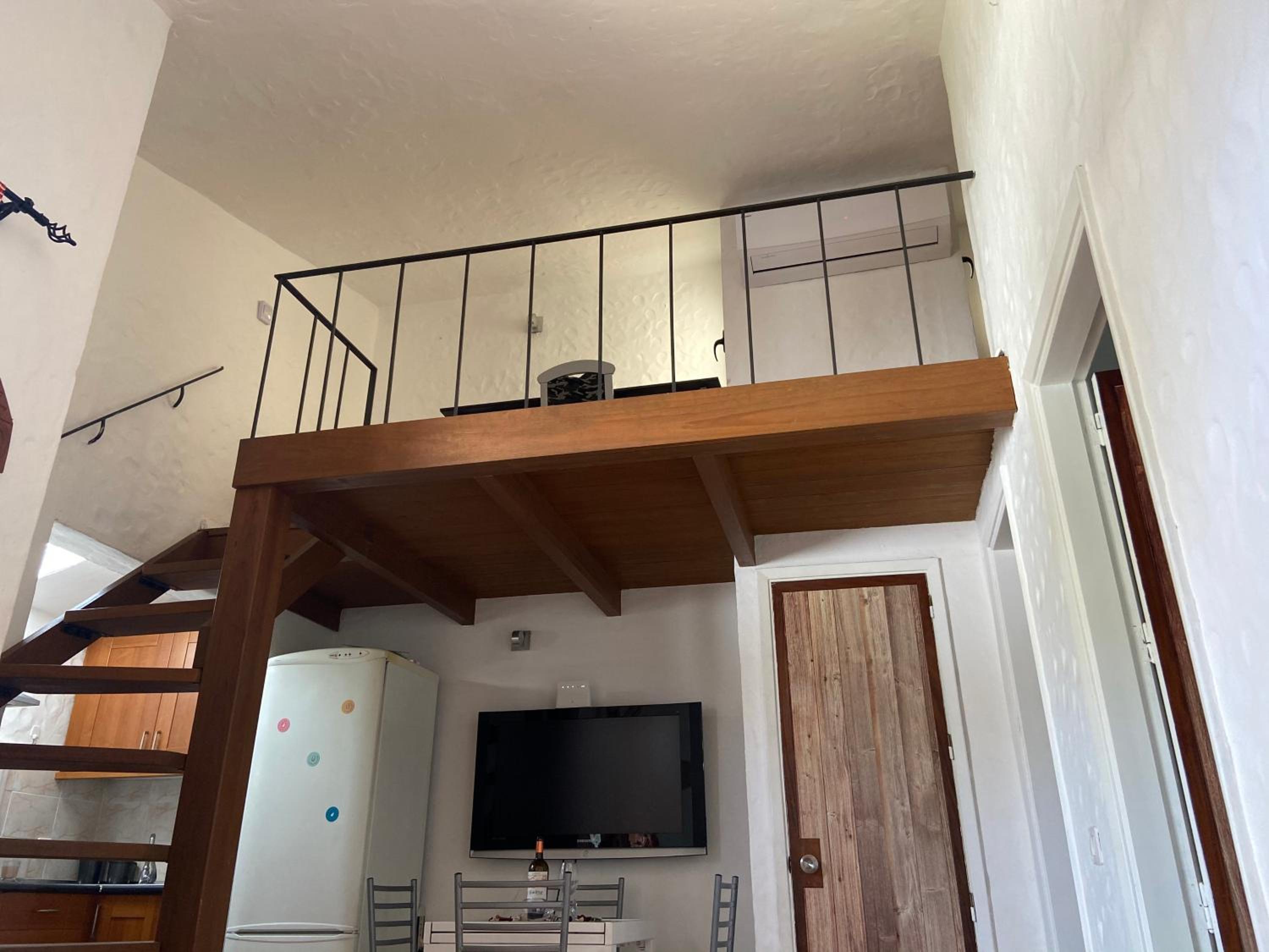 La casita de Alejandra -TERRAZA Y ACCESO PRIVADOS-