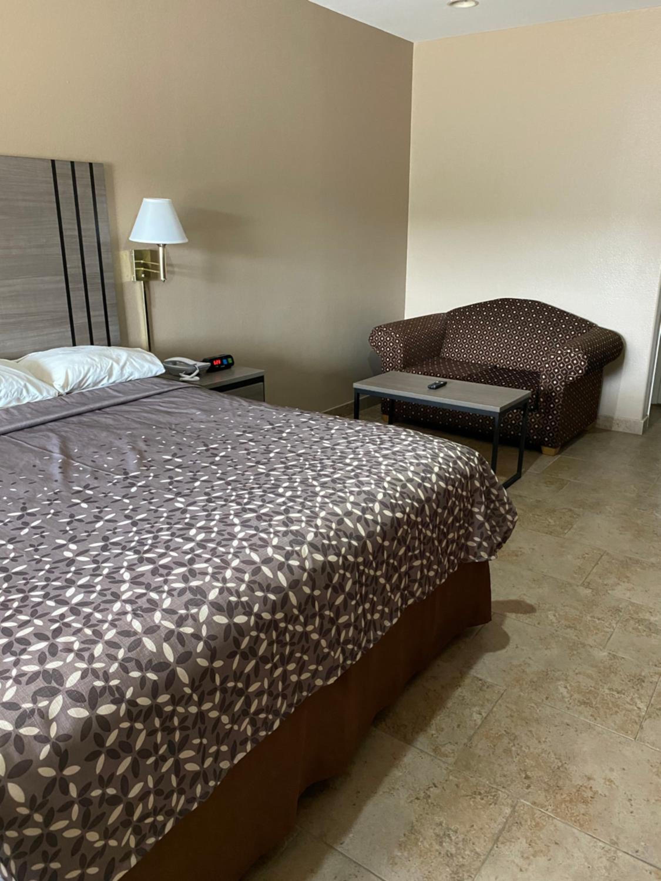 Los Fresnos Inn and Suites