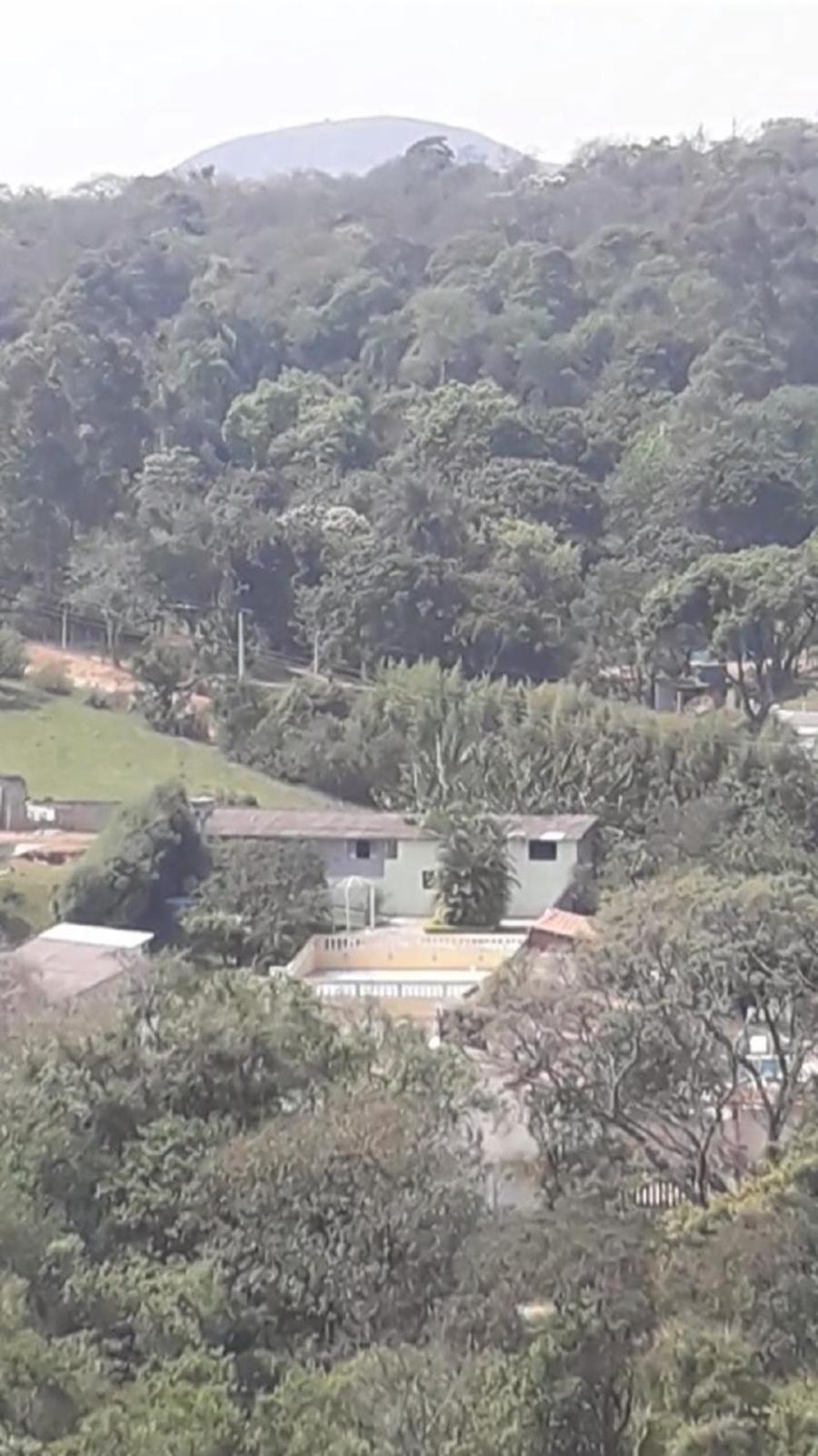 Linda Chácara com Piscina Churrasqueira e Wi-FI