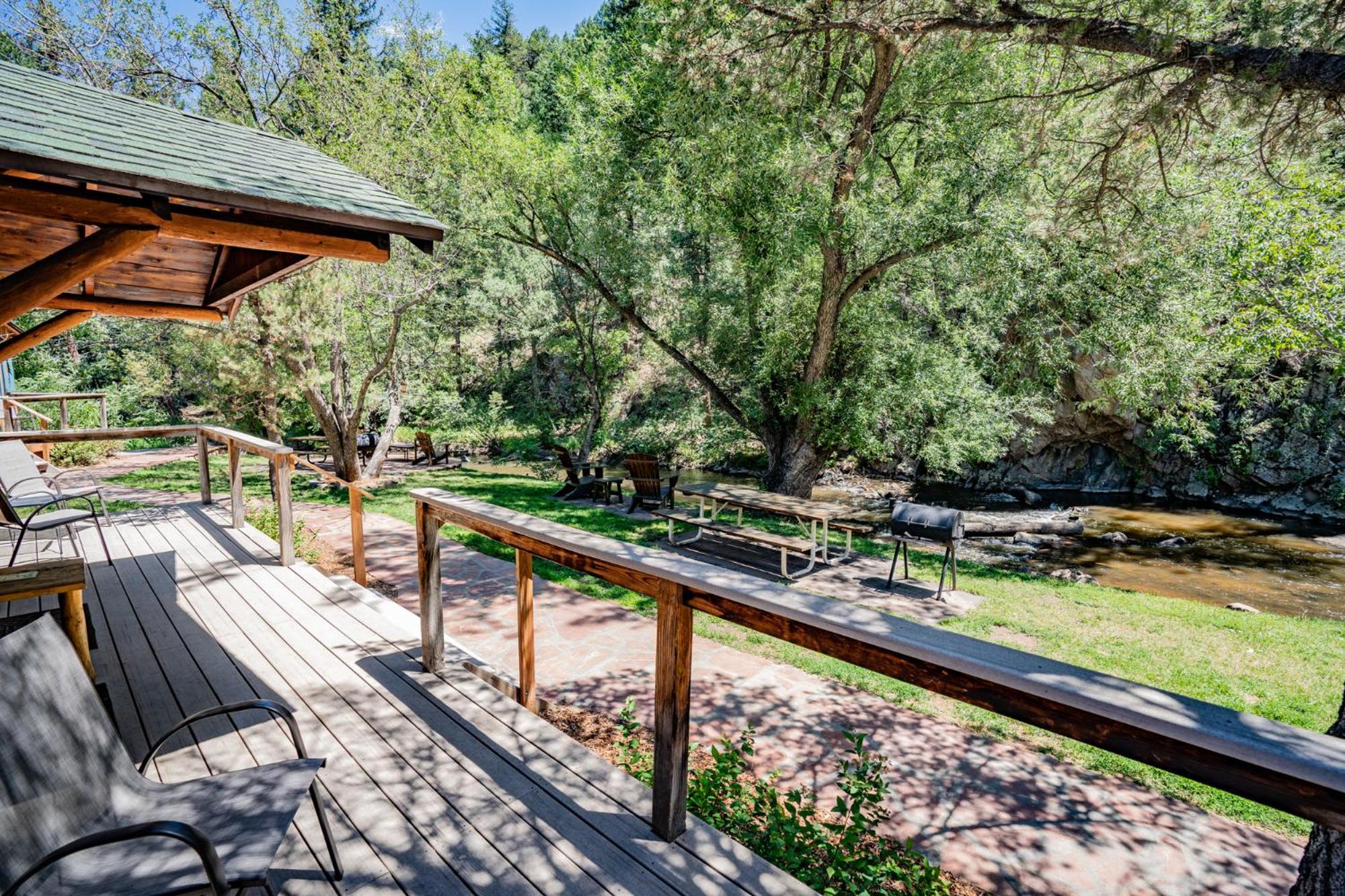Colorado Bear Creek Cabins