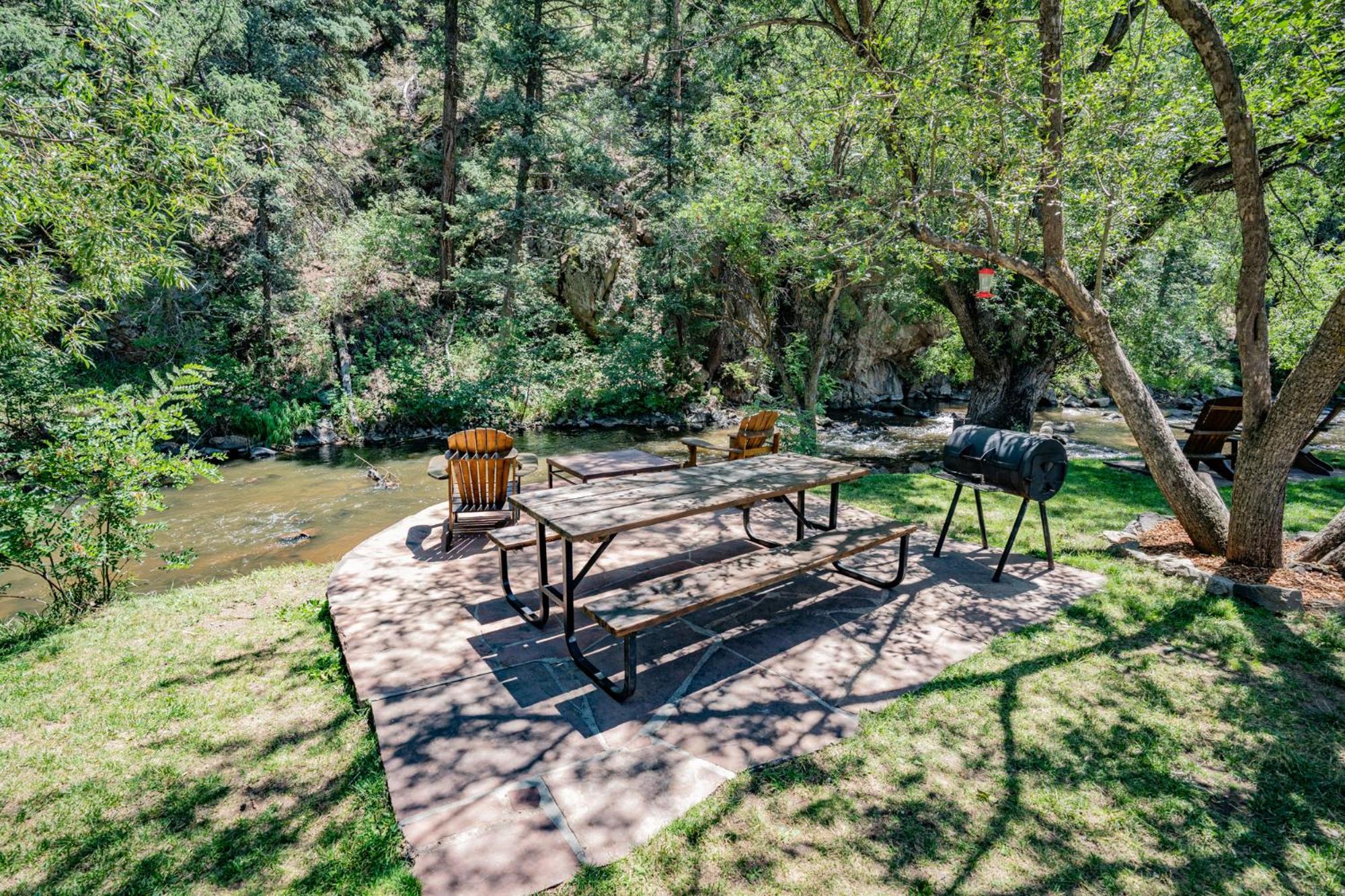 Colorado Bear Creek Cabins