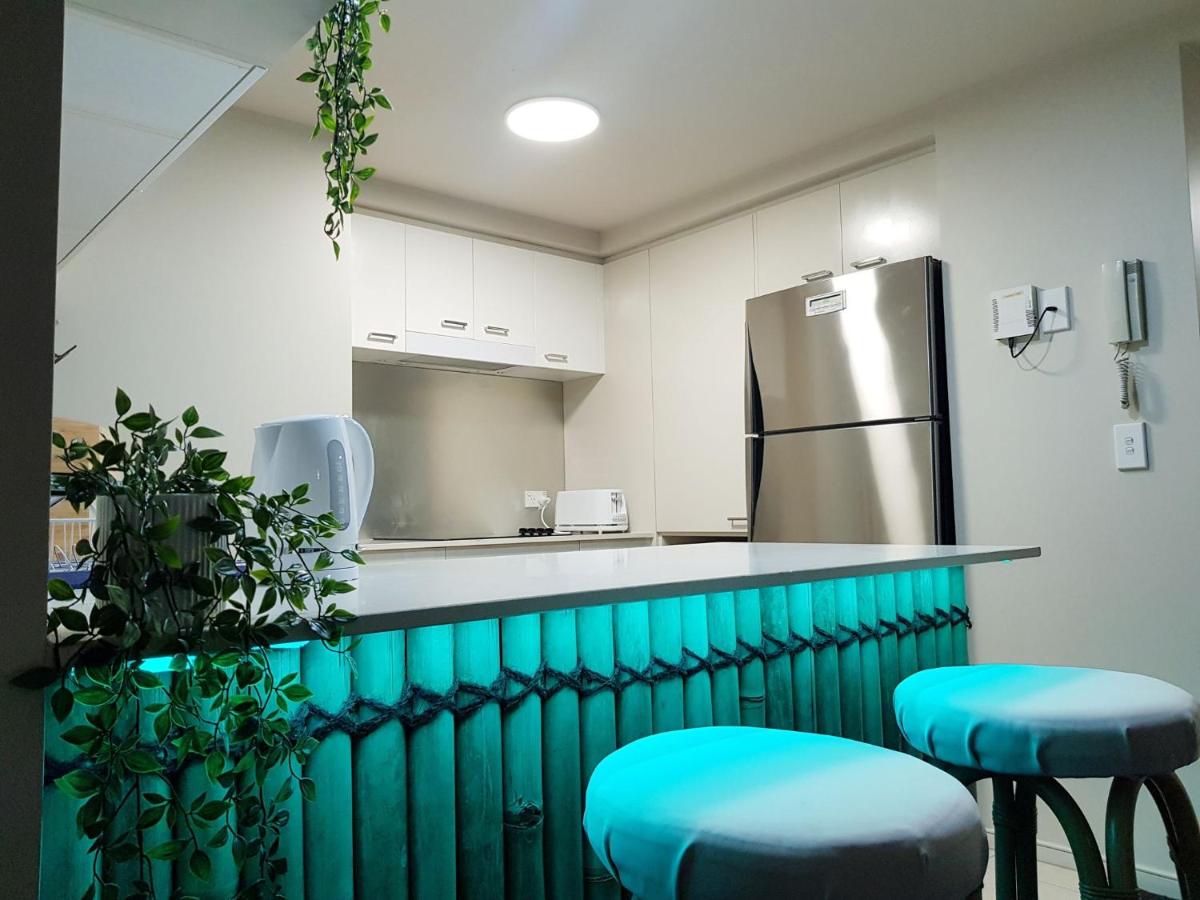 Modern 2BR Apartment in Chevron Renaissance - CoastHM