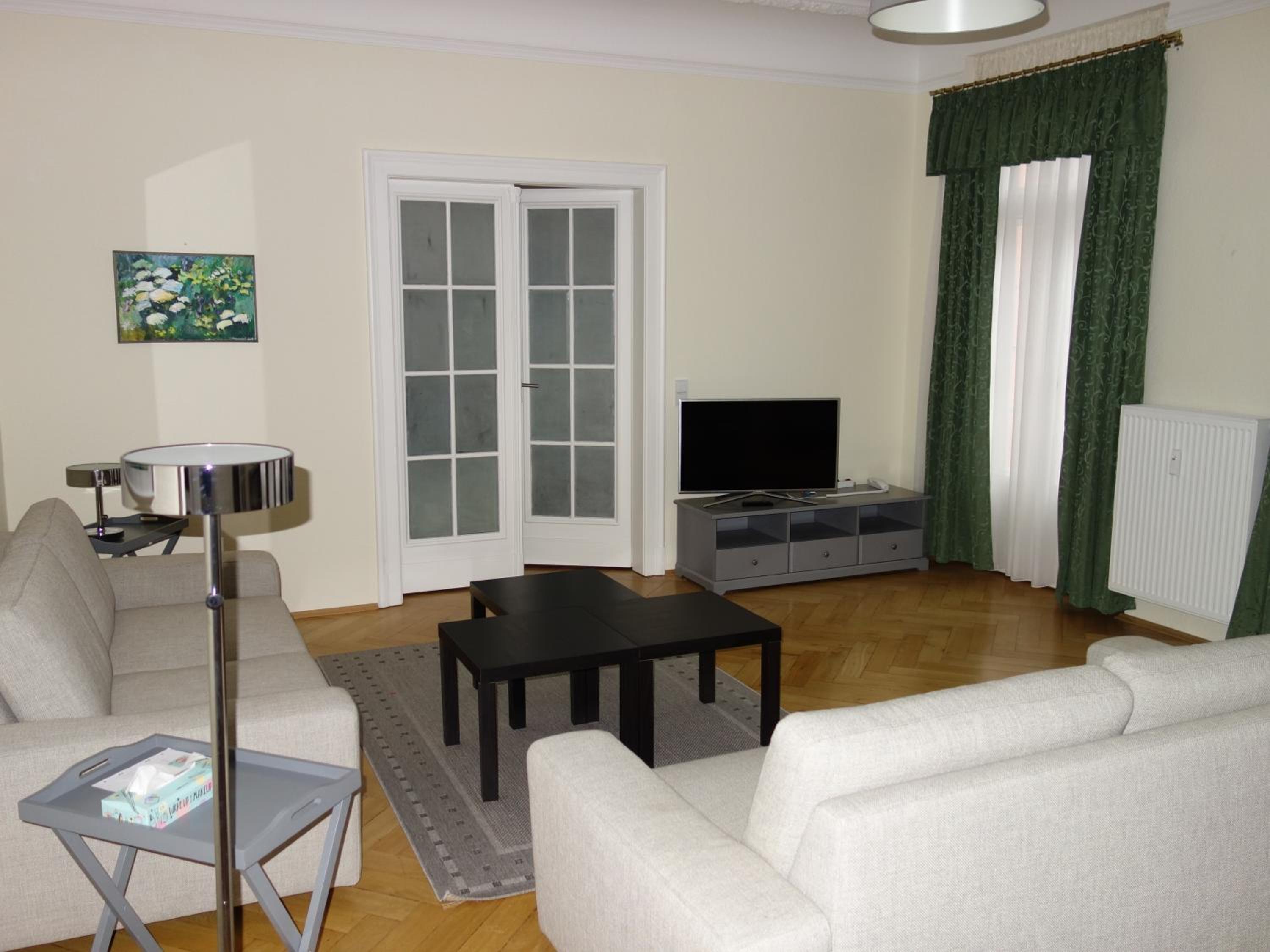 Schiller Apartments Fabrikantenwohnung view 5