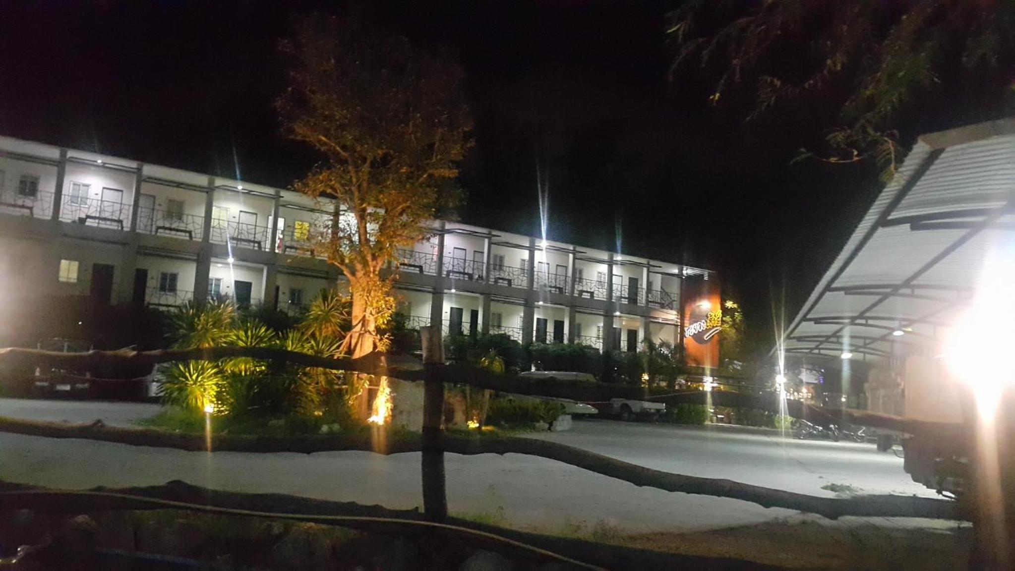 Rayonghouse Resort