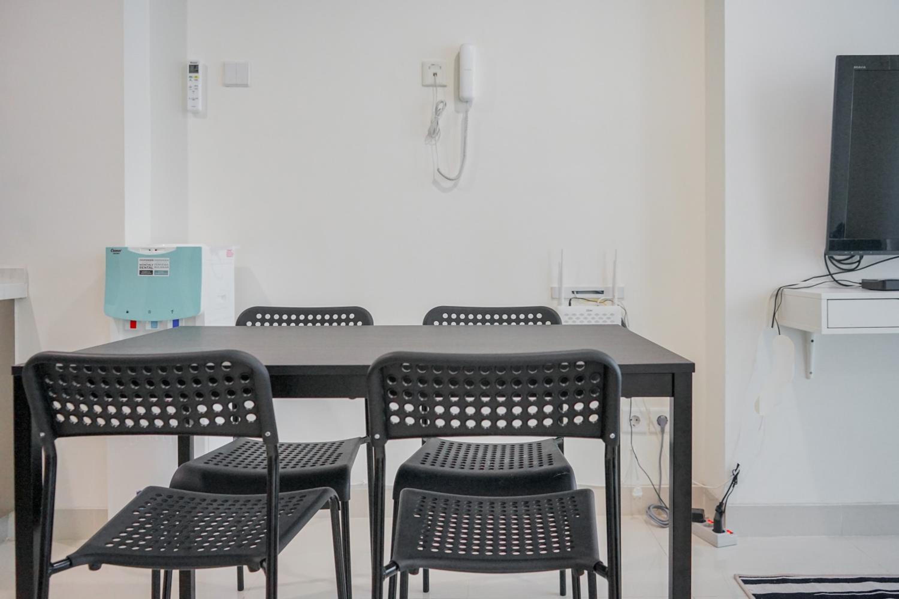 Fully Furnished with Modern Design 1BR Brooklyn Apartment By Travelio view 3