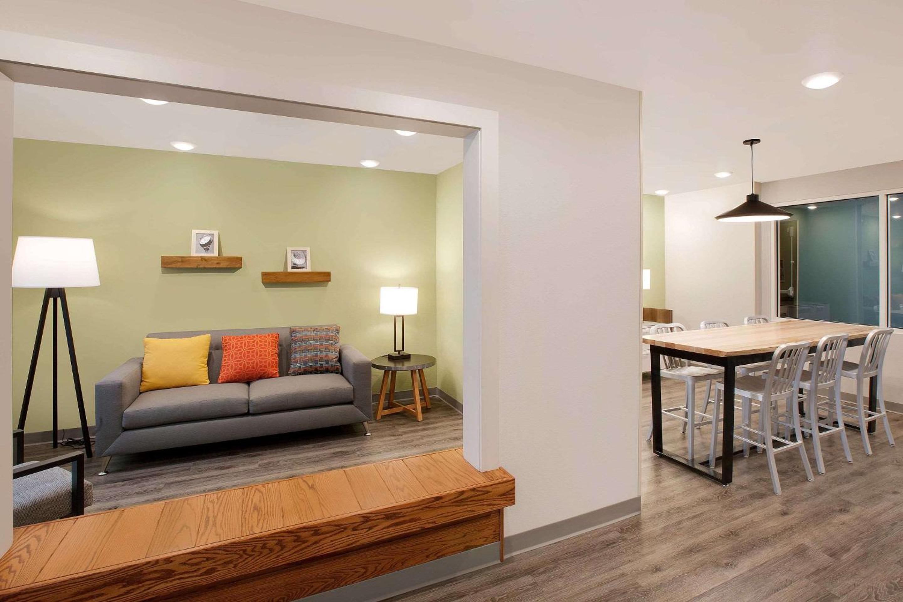 WoodSpring Suites Plano - North Dallas