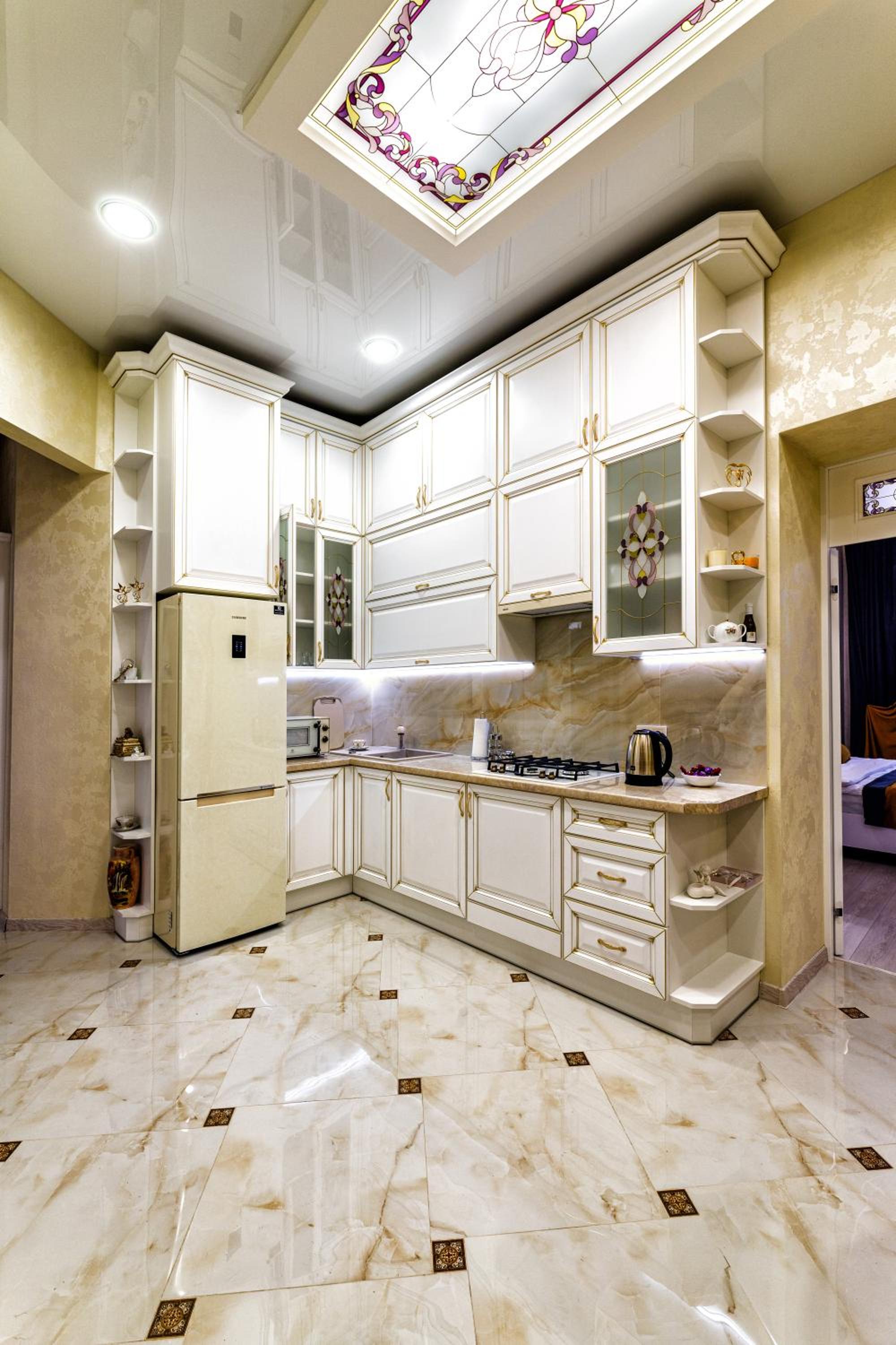 2 bedroom apartment Tykha street city center with parking place view 5