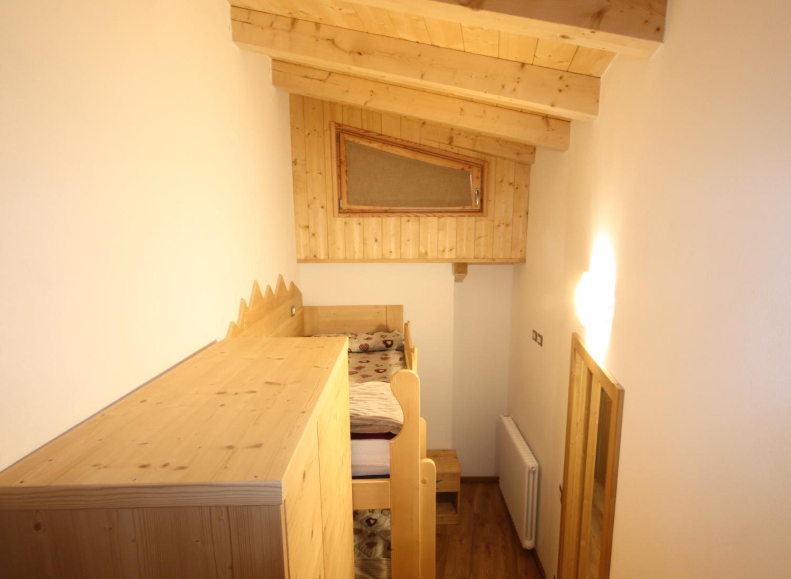 Photo 51