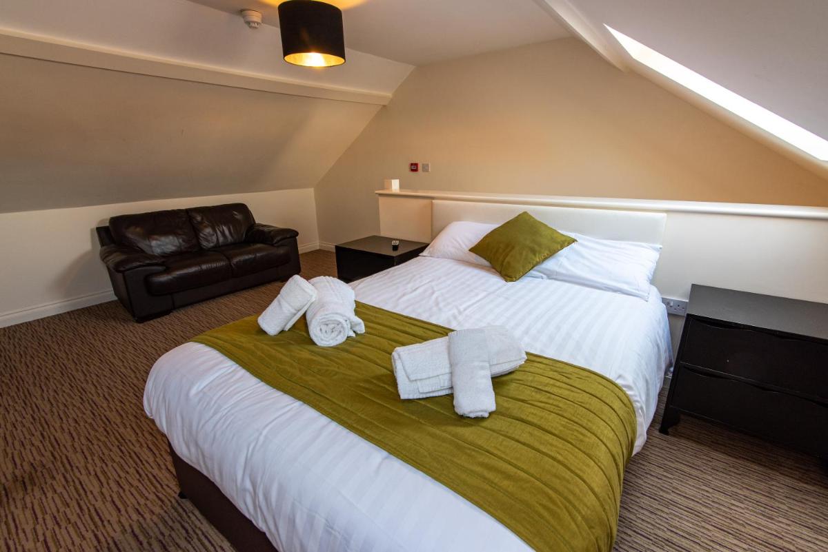 Fryatt Hotel & Bar